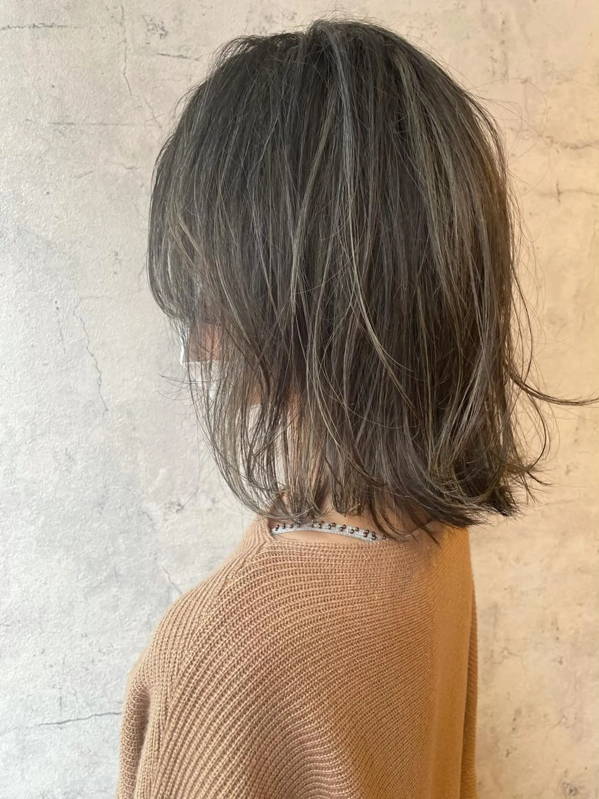 ミディアム カラー カット ヘアカラー トリートメント 平川 友希子のヘアスタイル