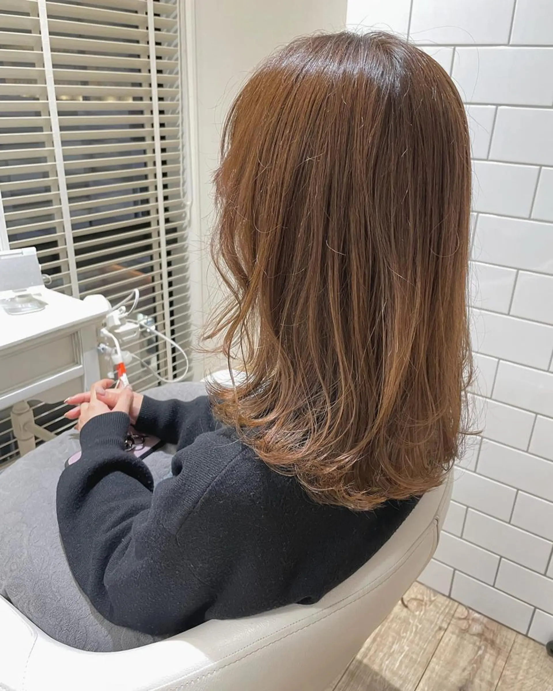 ミディアム カラー パーマ ヘアアレンジ メンズ キッズ ネイル マツエク・マツパ 子どものヘアアレンジ くびれヘア レイヤーカット 🫧垢抜けヘア🫧 SHIORIのヘアスタイル