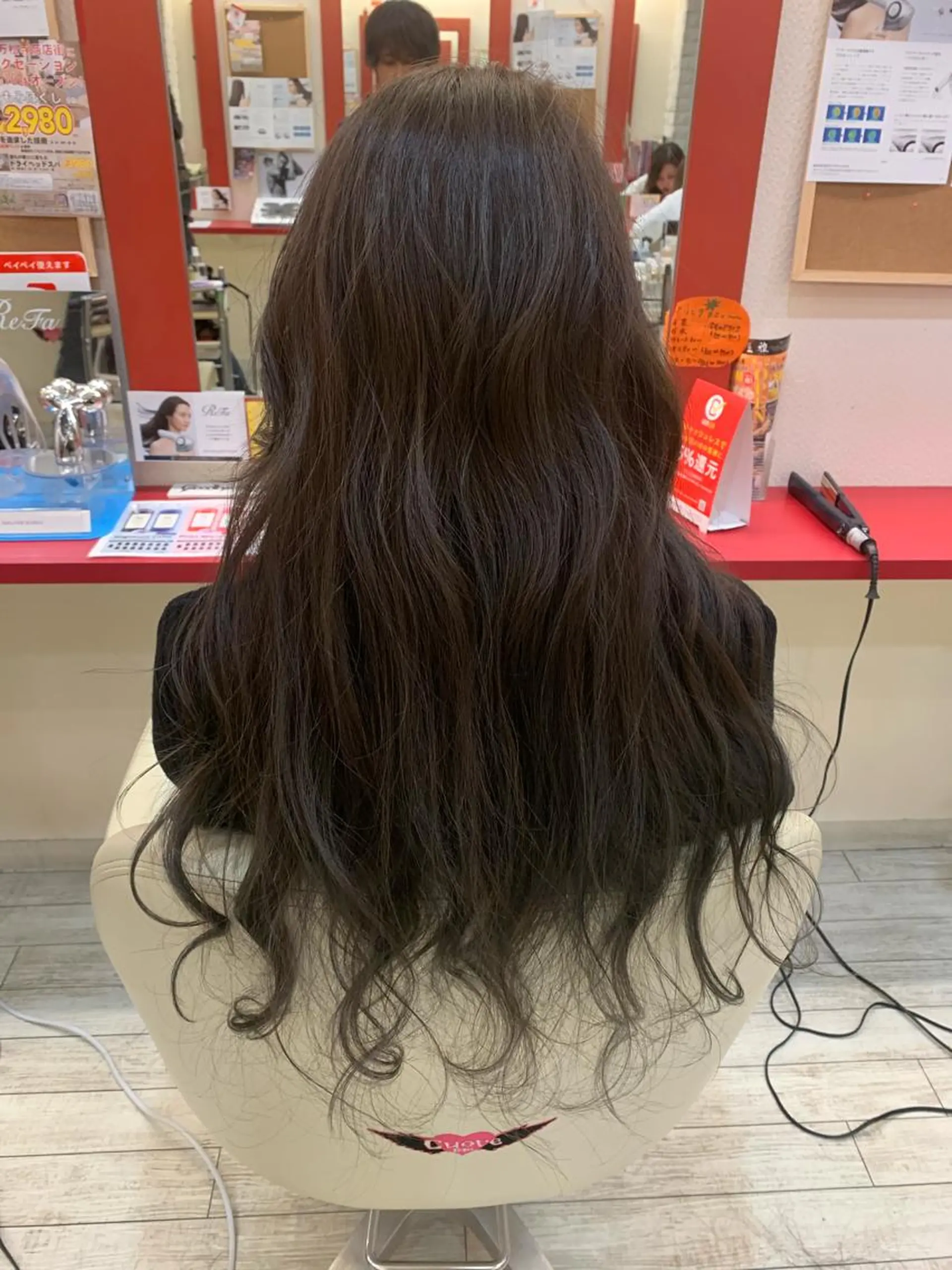 ロング カラー ヘアアレンジ グレージュ 今村公介 ブリーチ特化、派手髪のヘアスタイル