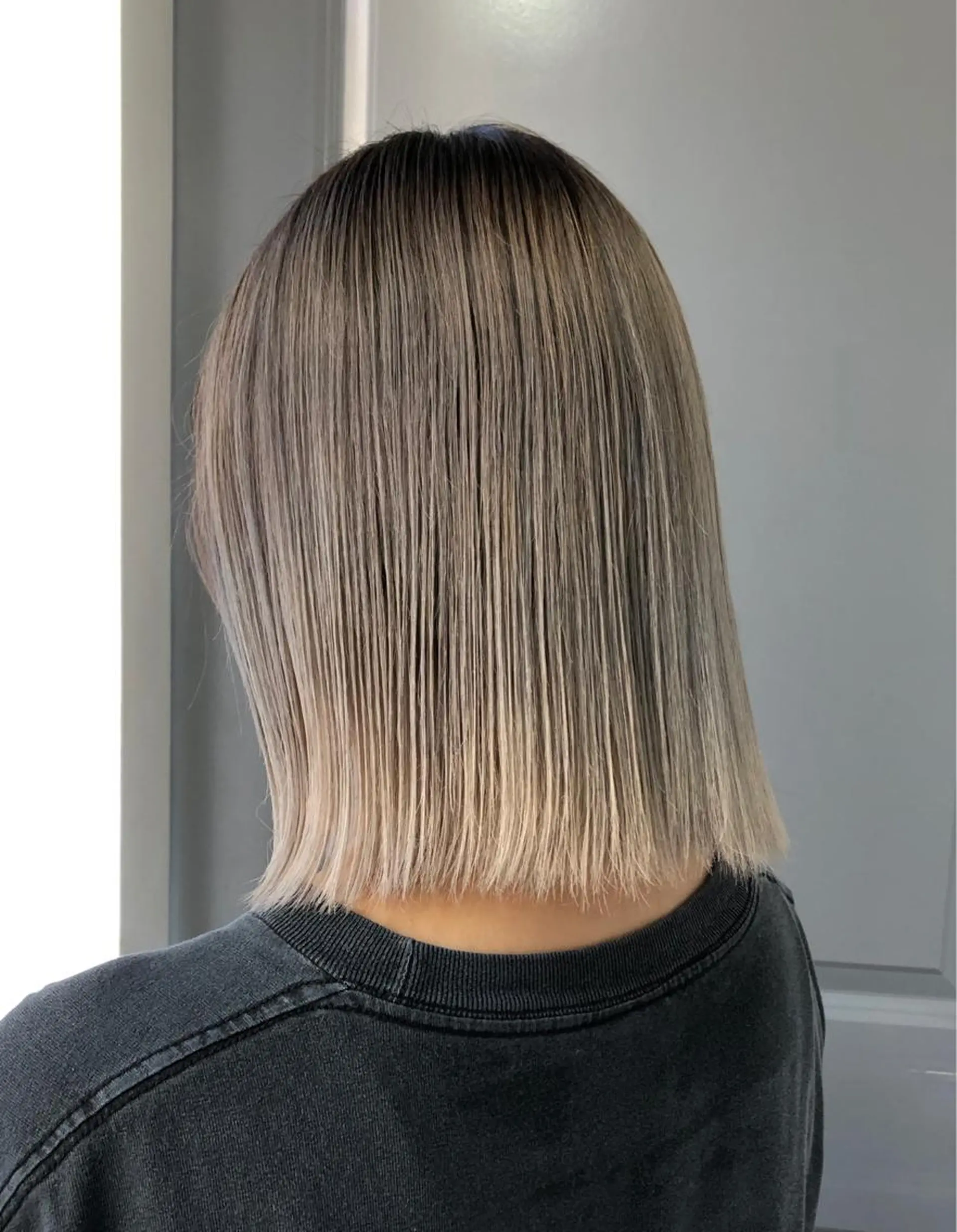 ミディアム カラー グレージュ ハイトーンカラー Pia ツボイ ケイタのヘアスタイル