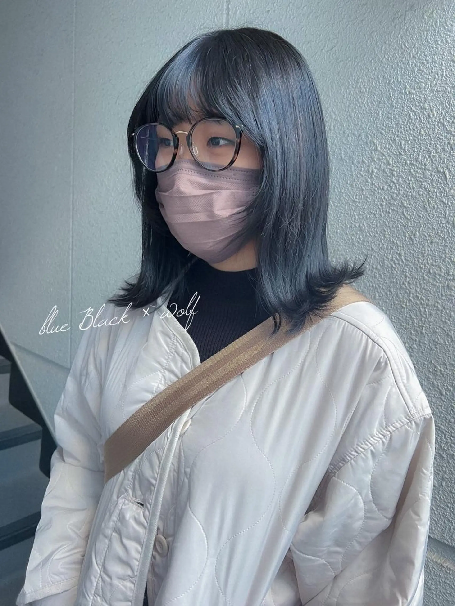 ミディアム カラー 黒髪 ブリーチ ブルーカラー ブルーブラック ブリーチなしカラー カラーパティシエ facce🌼ikoのヘアスタイル