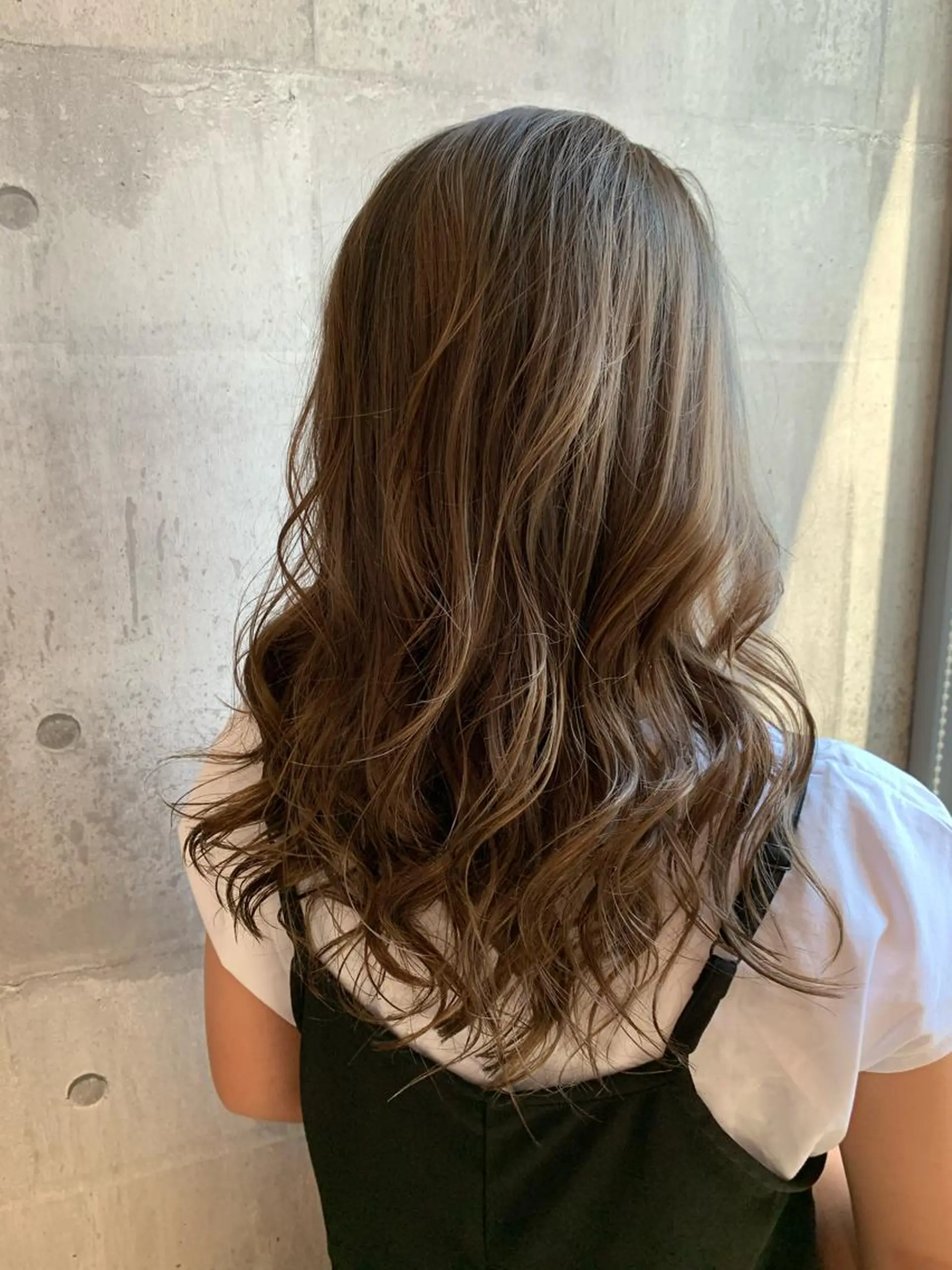 ロング カット ヘアカラー レイヤーカット TAIKIのヘアスタイル