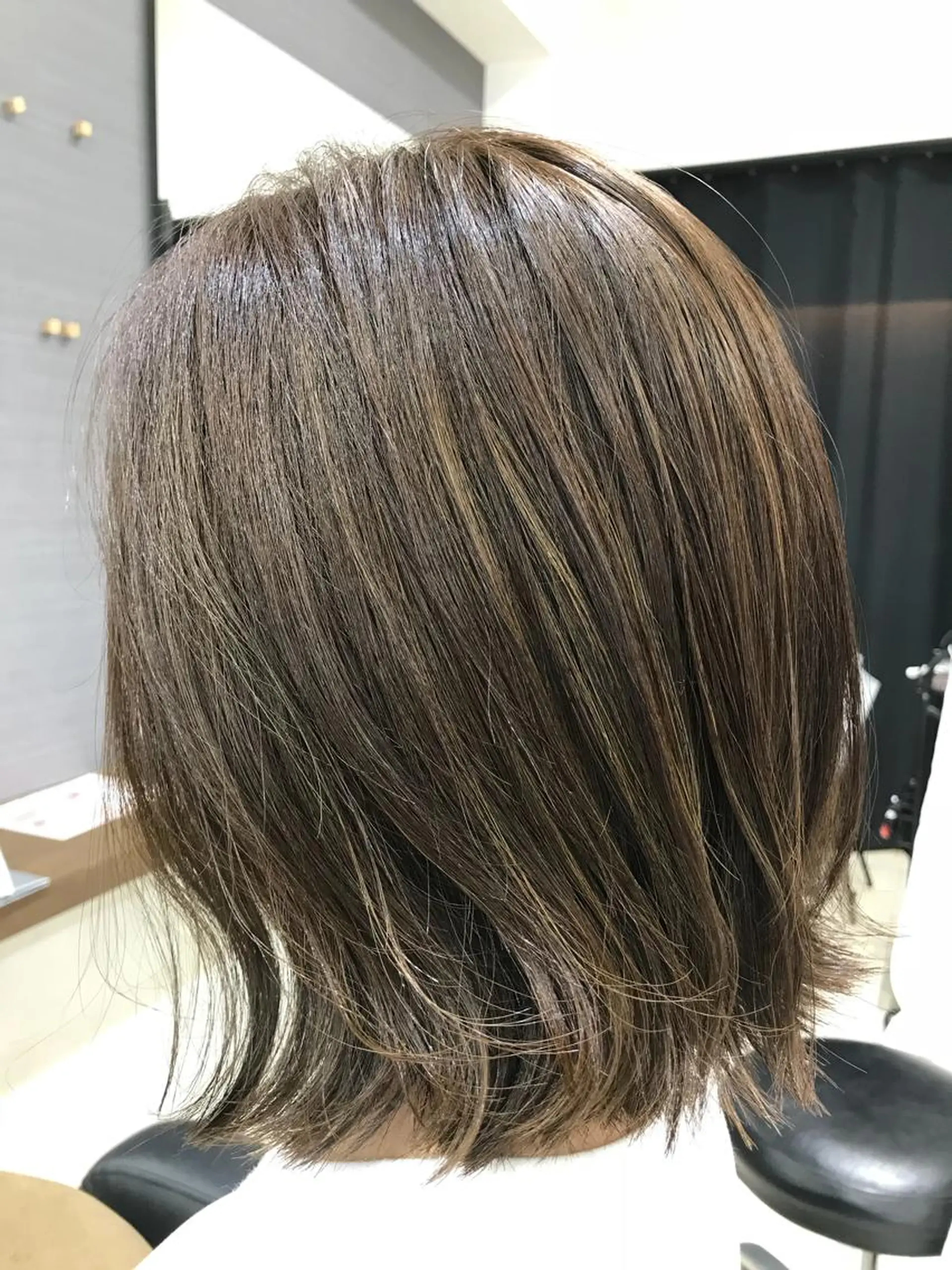 ショート カラー Adachi Fujikoのヘアスタイル