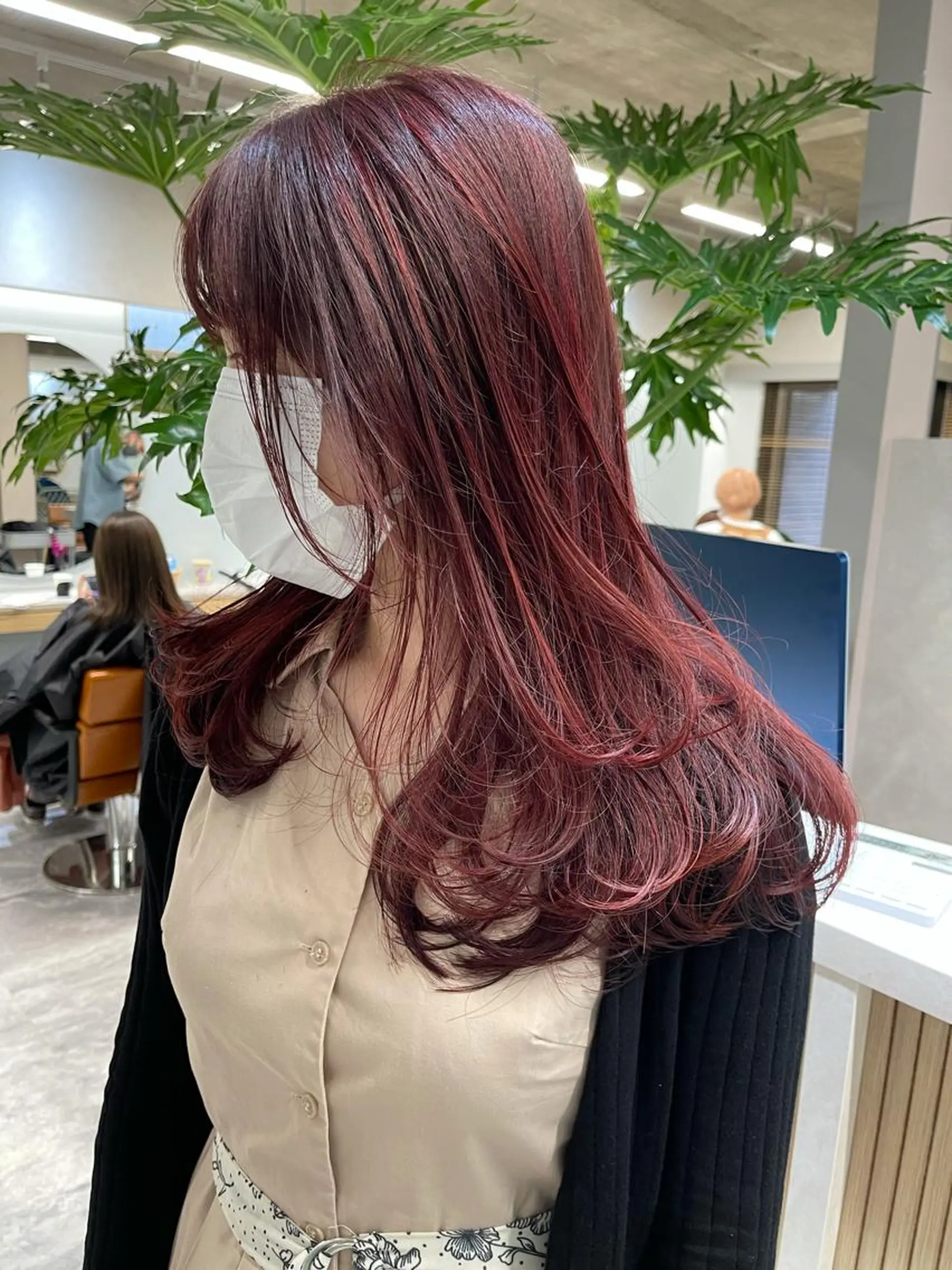 セミロング ヘアアレンジ ヘアカラー Peyp所属・早瀬裕之 パーマのヘアスタイル