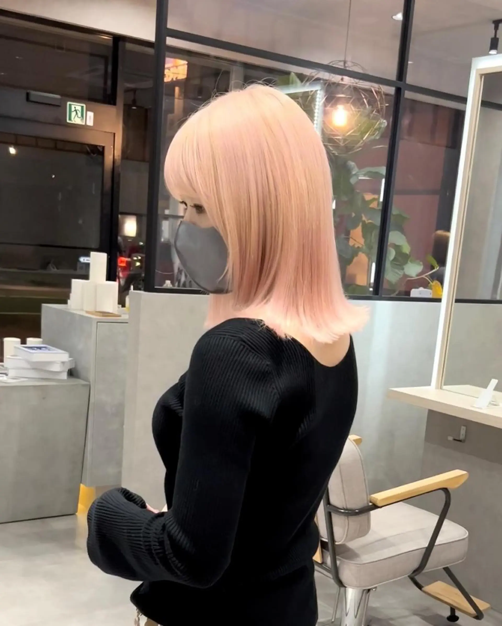 ミディアム mood alissaのヘアスタイル