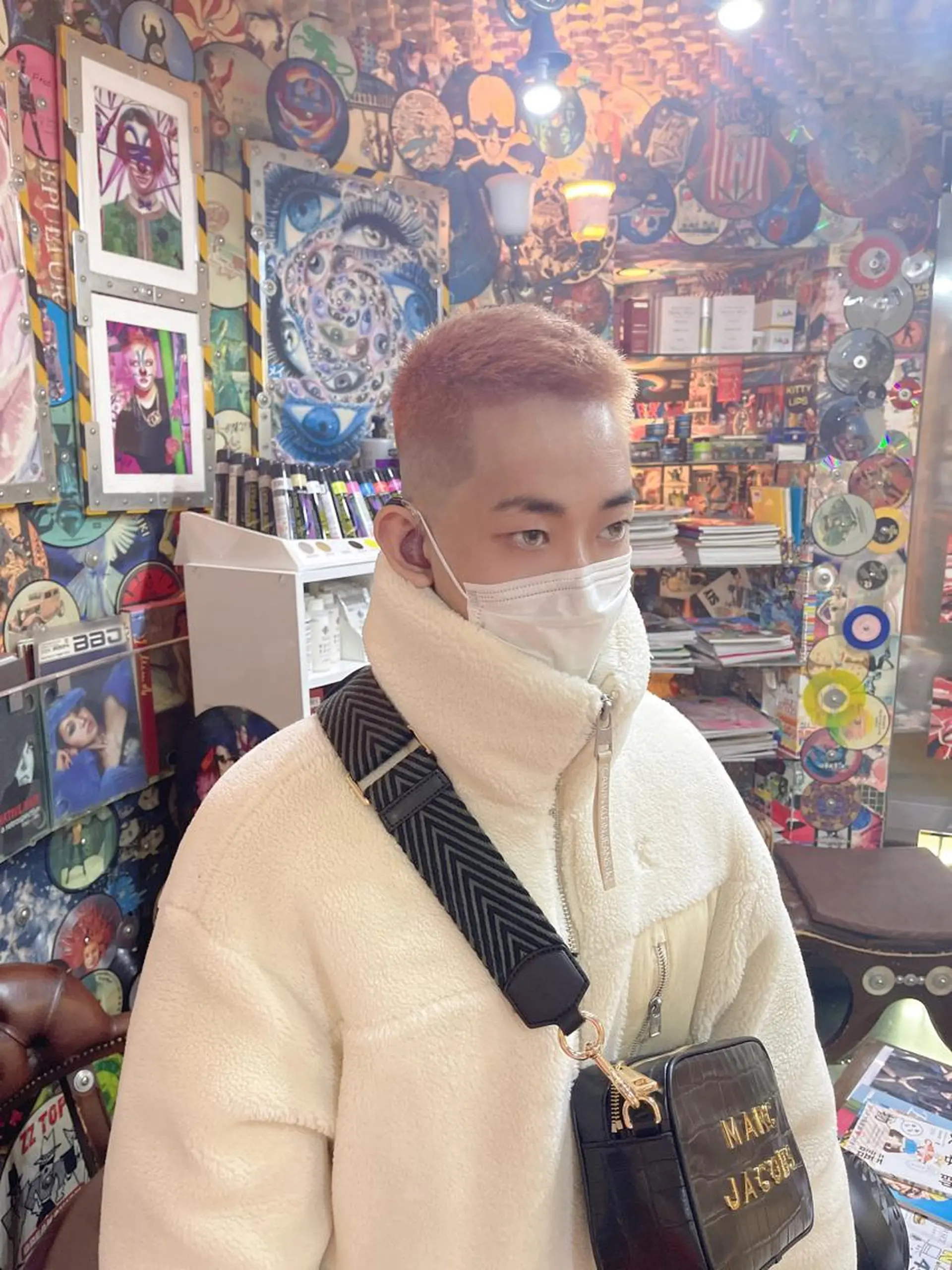 ショート カラー ヘアアレンジ メンズ メンズブリーチ フェードカット メンズハイトーン 刈り上げ ブリーチ 🌈派手髪エクステ ブレイズ🌈ひろとのヘアスタイル