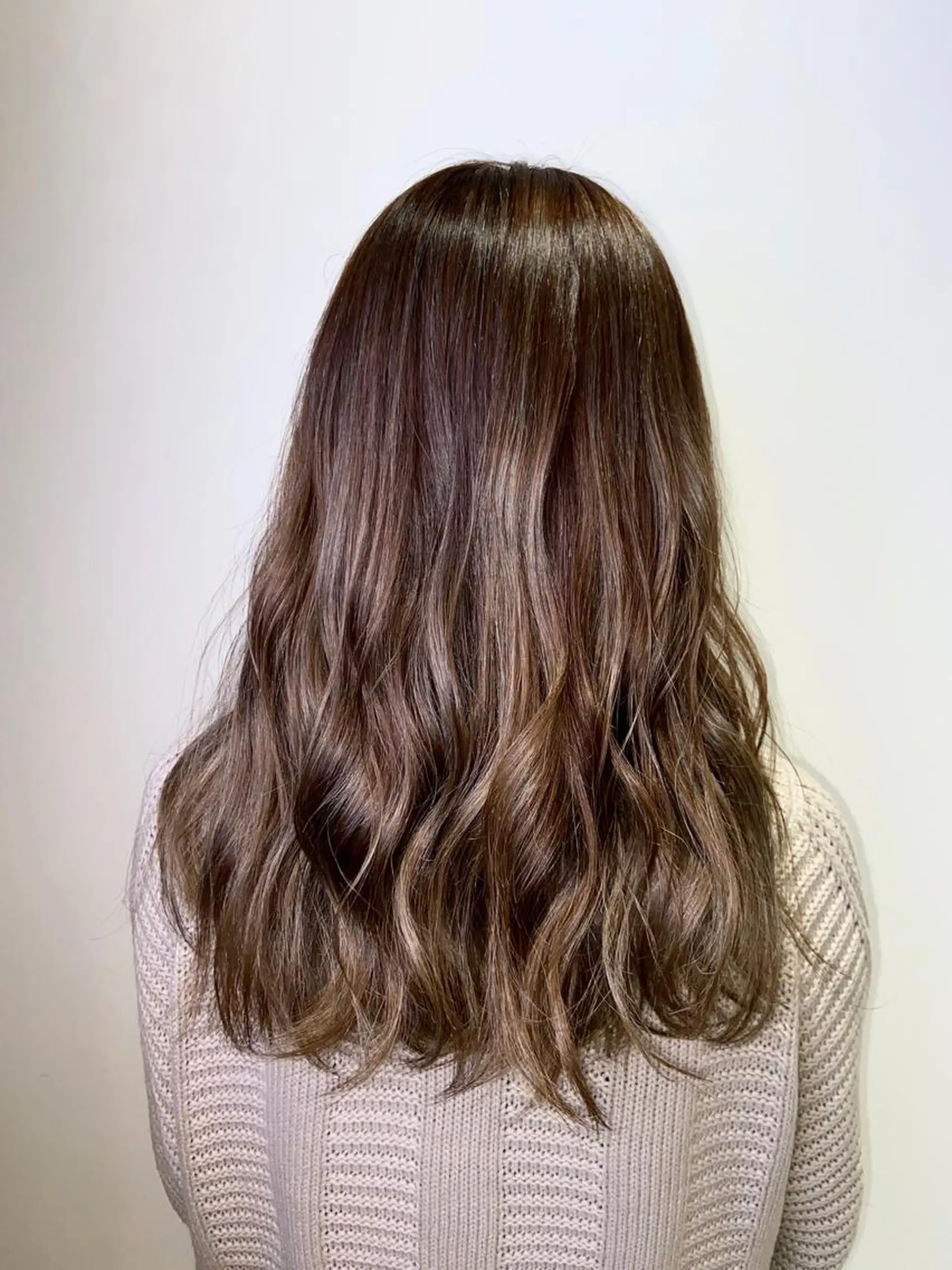 ミディアム カラー カット ヘアカラー トリートメント 🐺ウルフ/レイヤー 似合わせ‎🤍沙羅のヘアスタイル