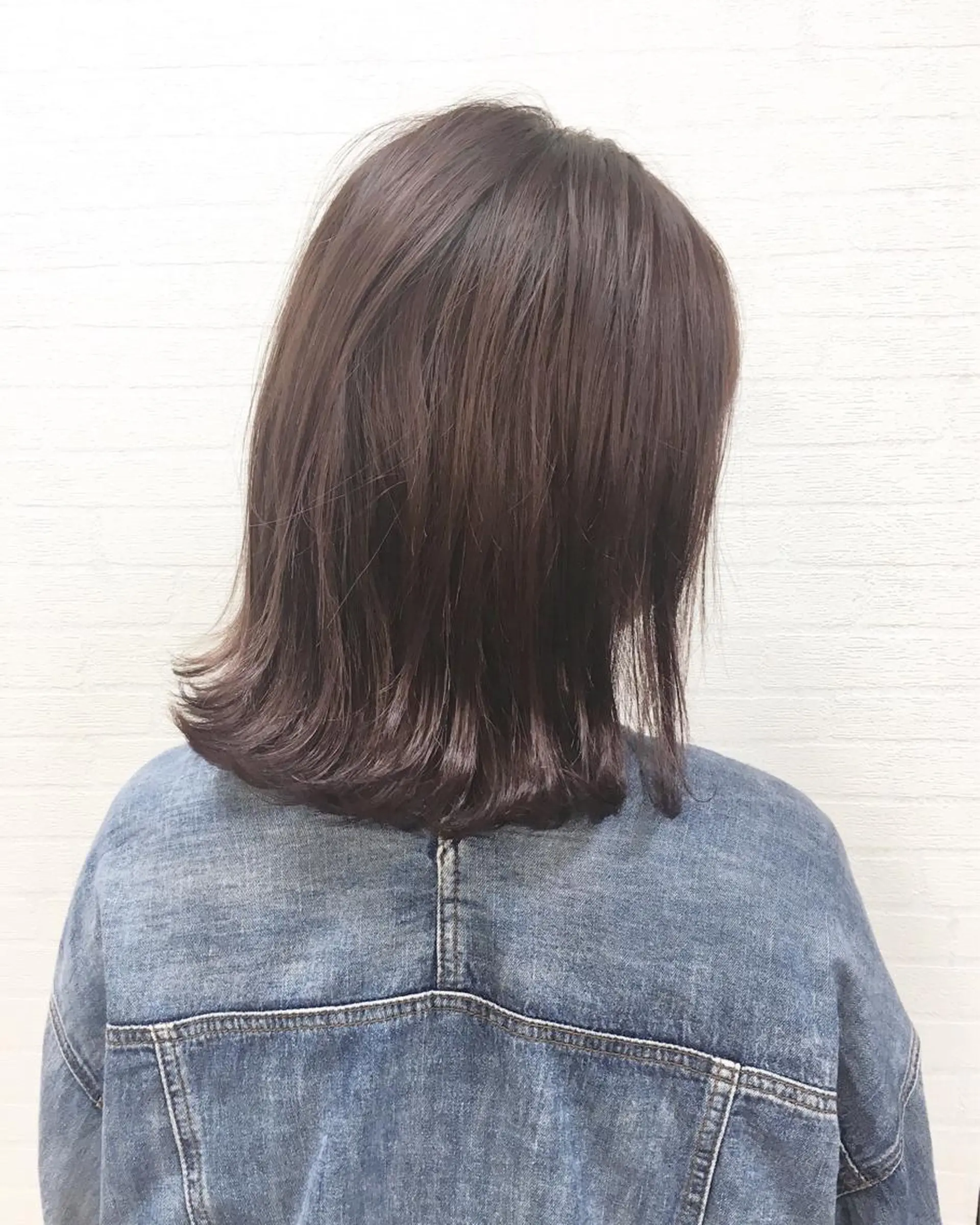 ミディアム カラー グレージュ ピンクカラー 立川 奈那子のヘアスタイル