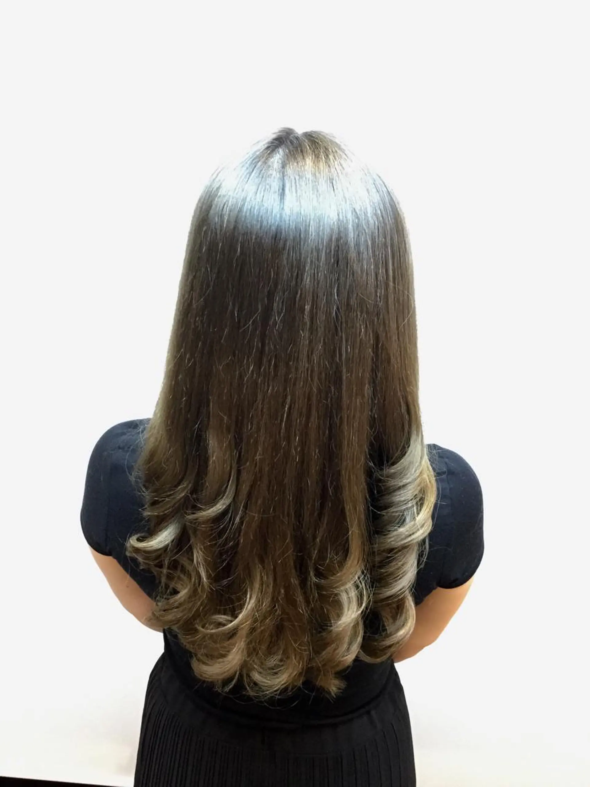 ロング カラー Annon プライベートサロンのヘアスタイル