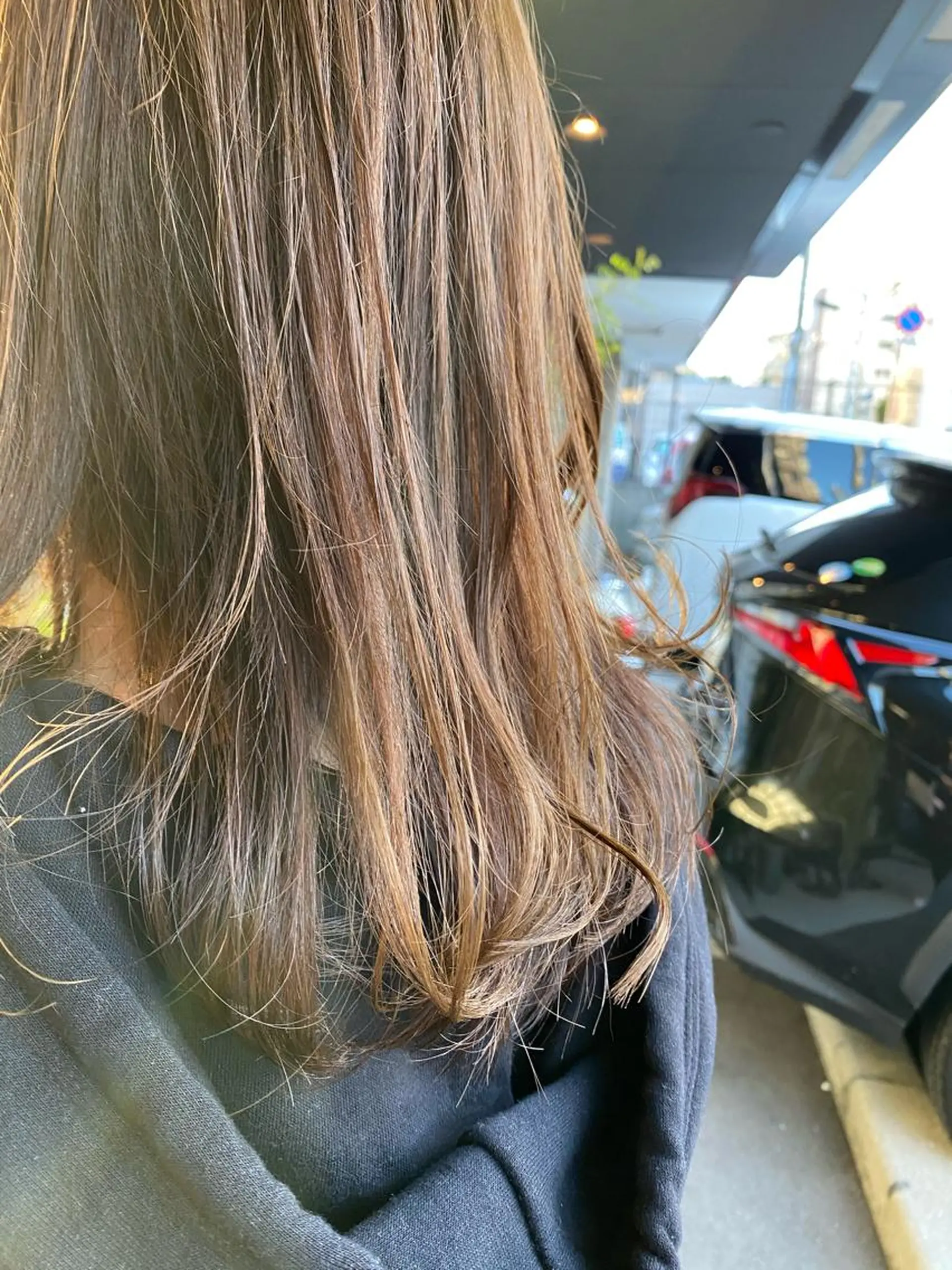 セミロング カラー ブリーチ 透明感カラー ブリーチなしカラー 日野 めぐみのヘアスタイル