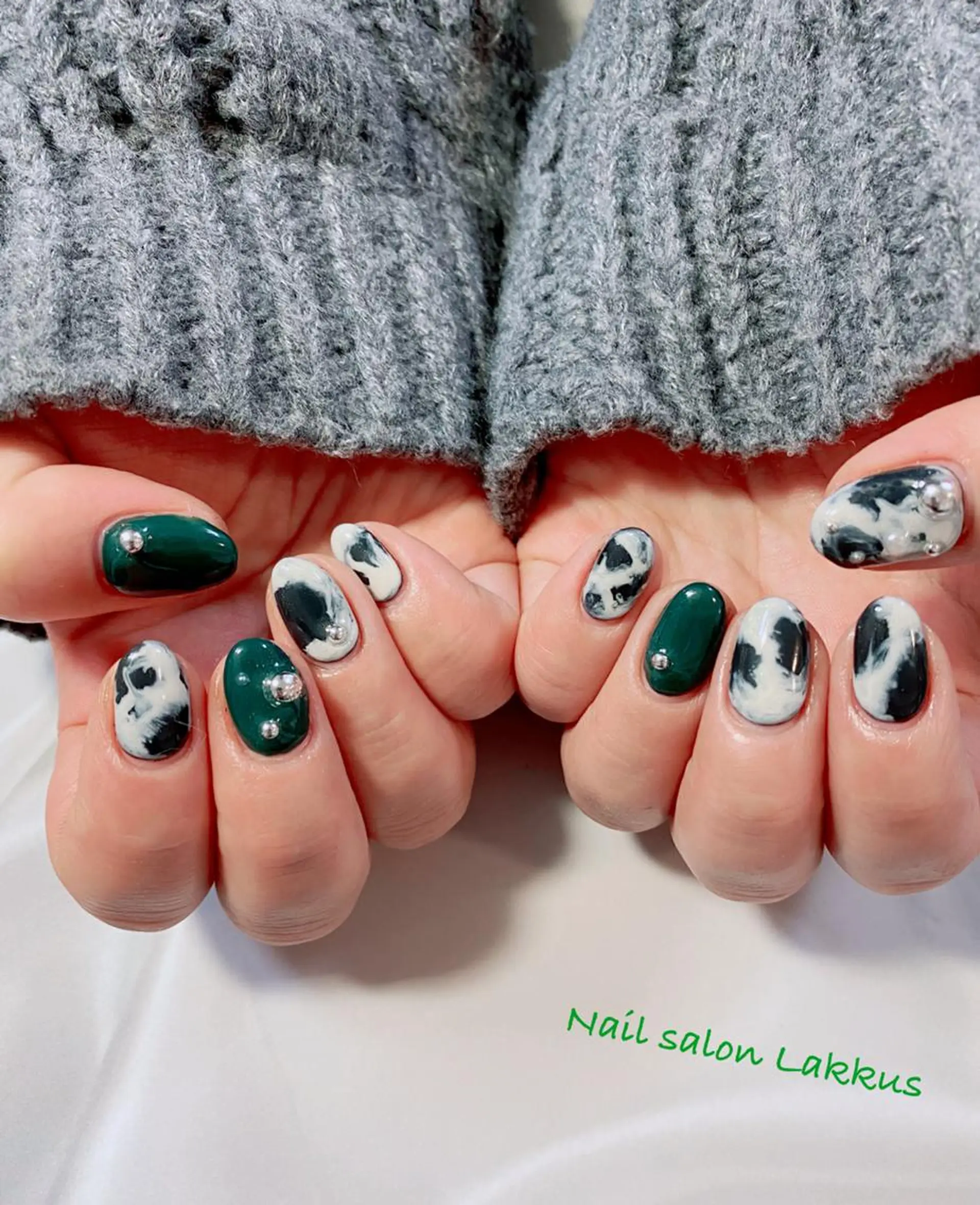 ネイル アートネイル ニュアンスネイル Lakkus T－CHIのネイルデザイン