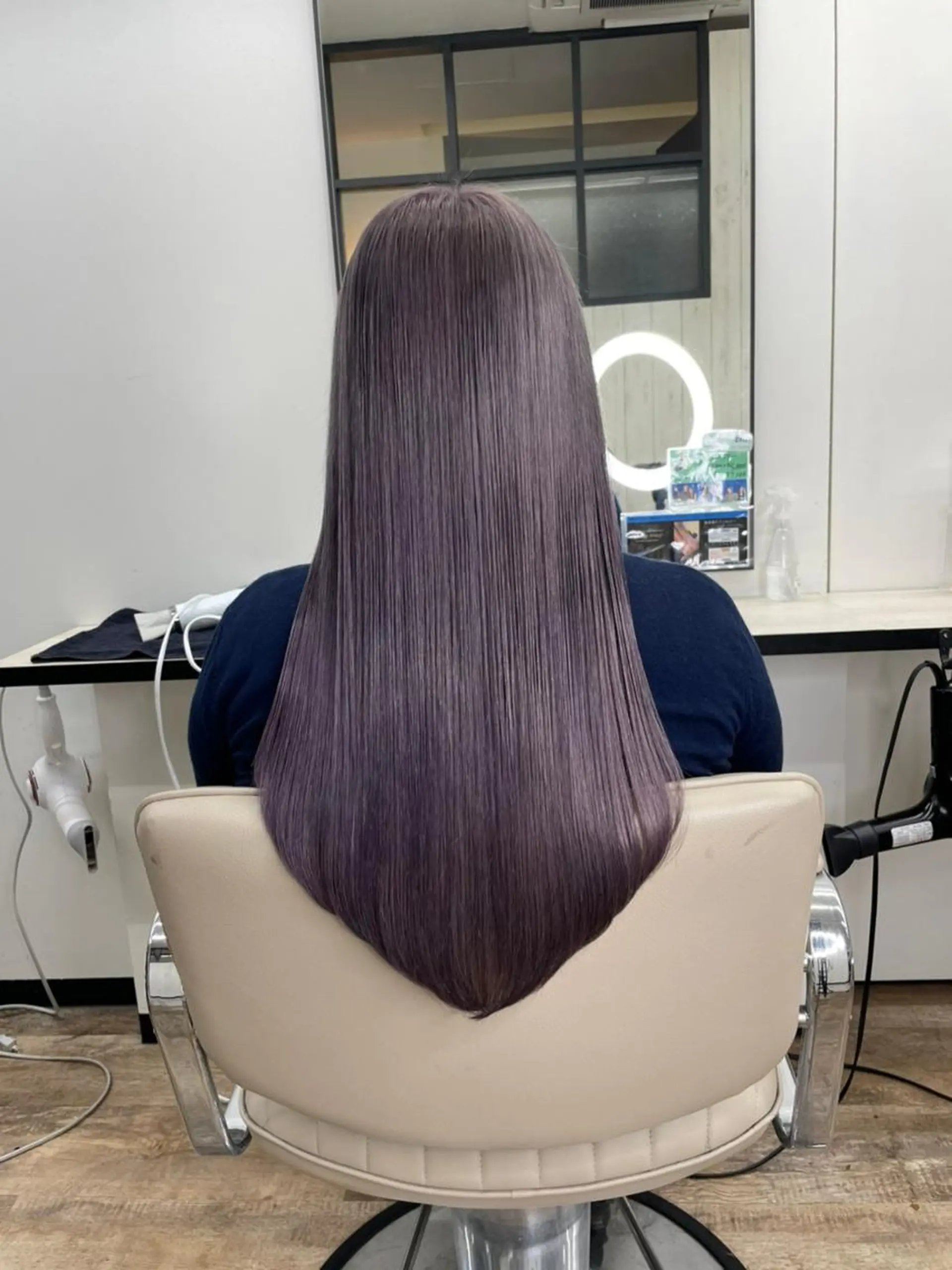 ロング カラー パーマ ヘアアレンジ キッズ ロングレイヤー アッシュ アッシュブラック ベージュカラー 黒髪 N゜jillva ナンバージルバのヘアスタイル