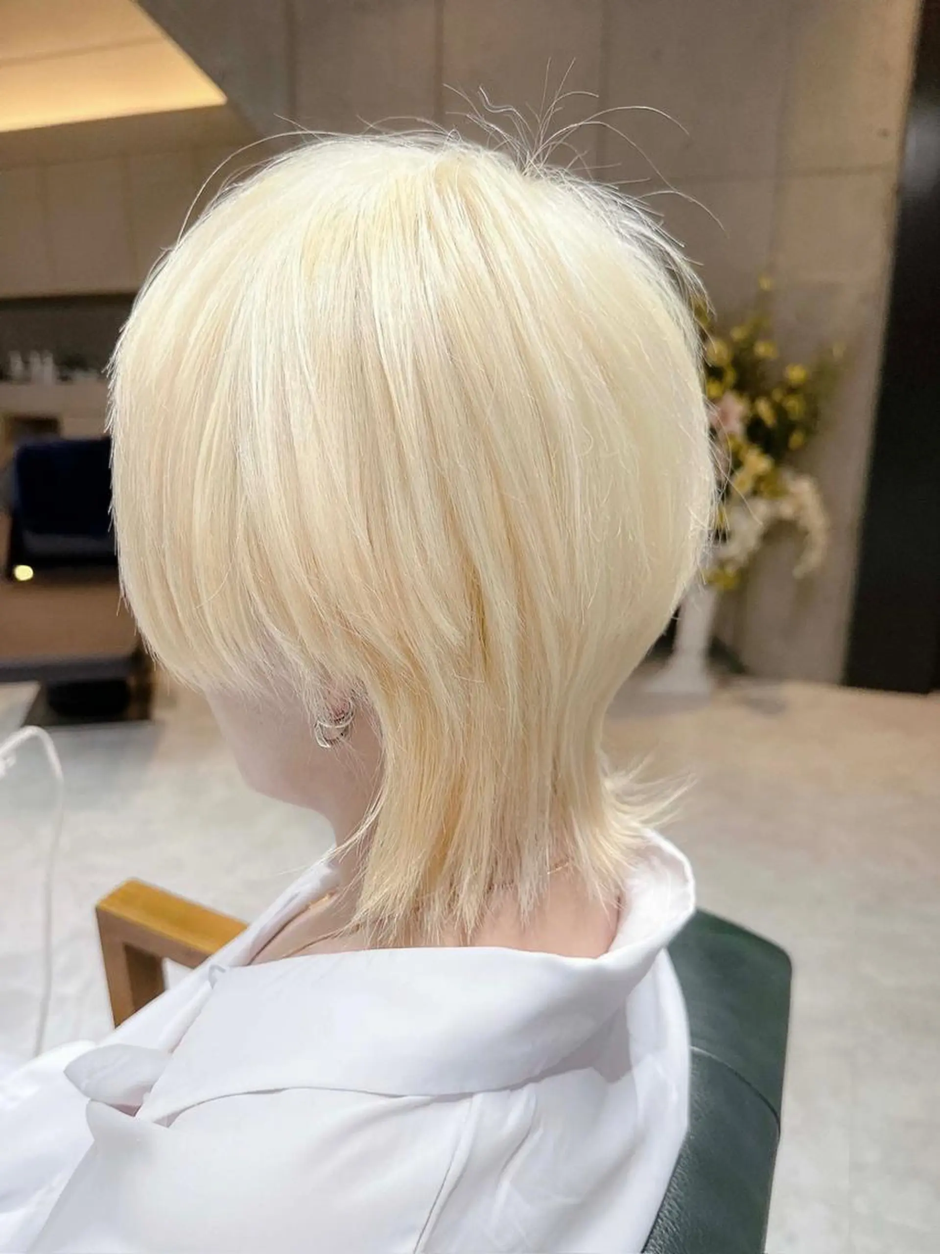 カラー メンズ メンズブリーチ メンズハイトーン メンズウルフカット ブリーチ ブロンド DAYS Men’sのヘアスタイル