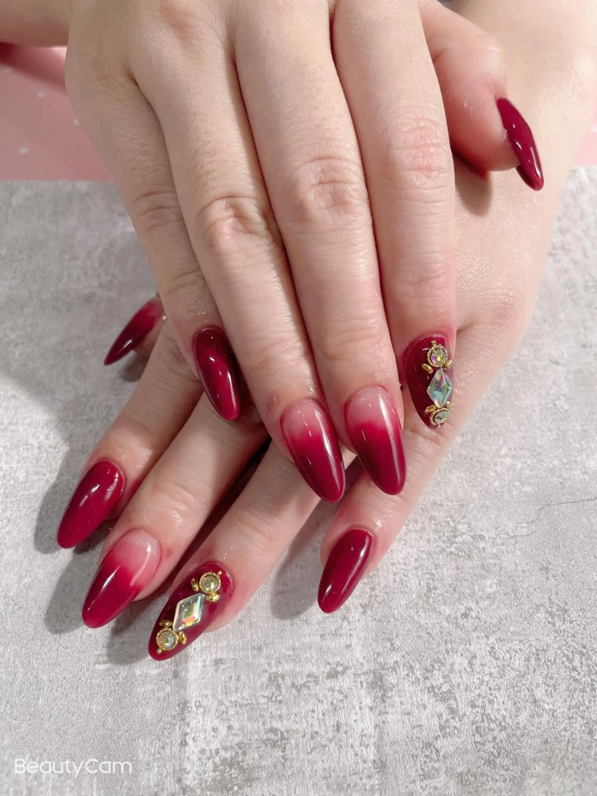 ミディアム ネイル ハンドネイル 《LB》ラブリエ Nail&eyeのマツエク・マツパデザイン