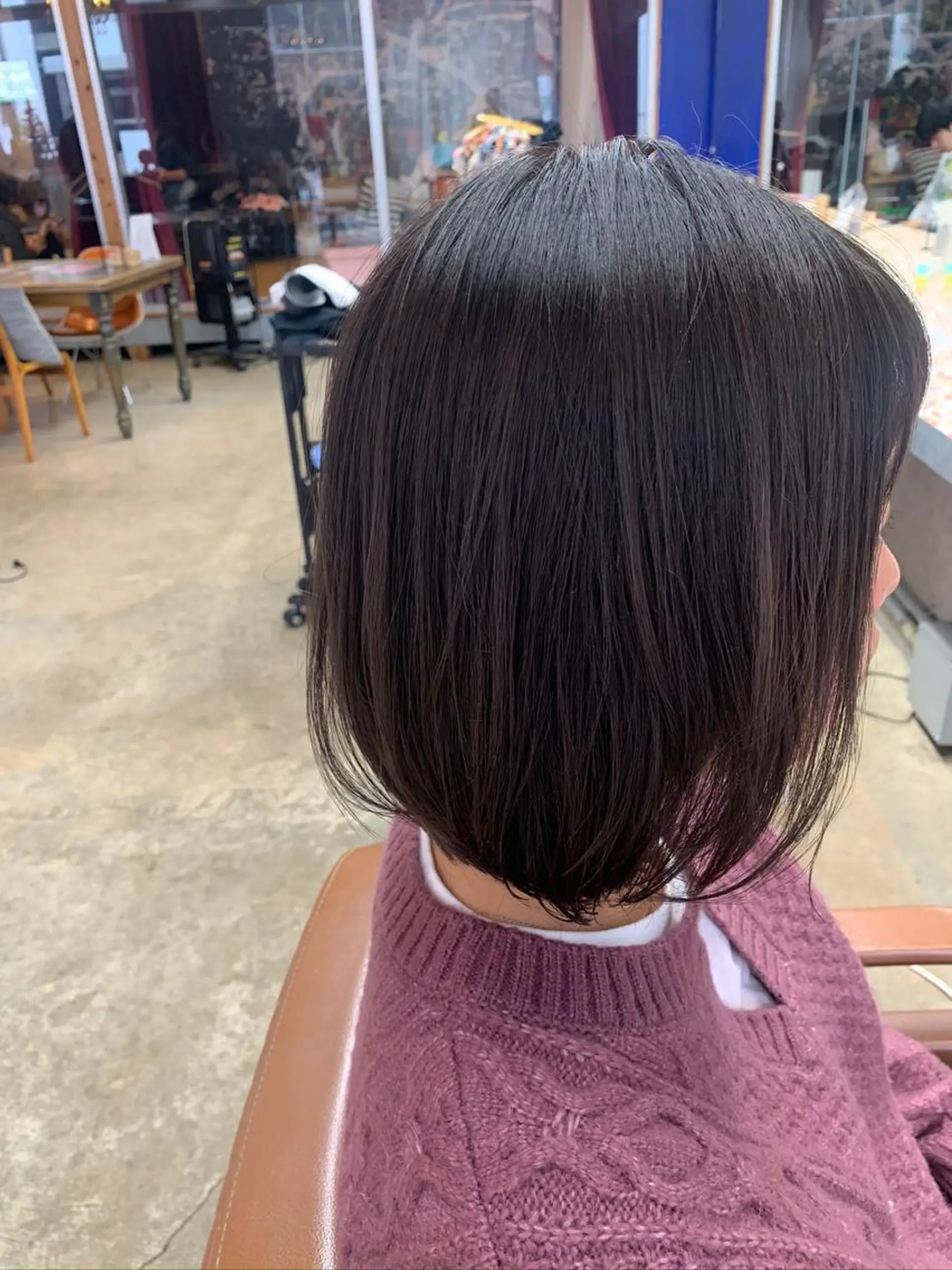 ミディアム 相田 優子のヘアスタイル