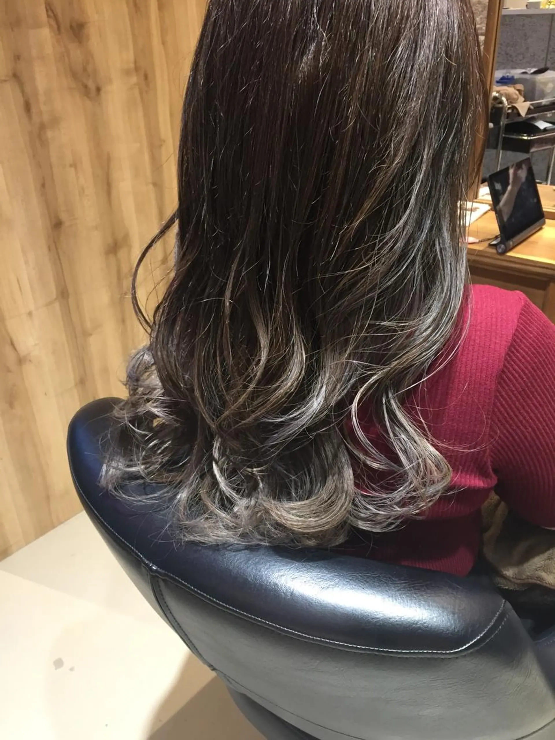 セミロング アッシュ レイヤーカット カット ヘアカラー トリートメント 所渉/韓国レイヤー /ウルフカットのヘアスタイル