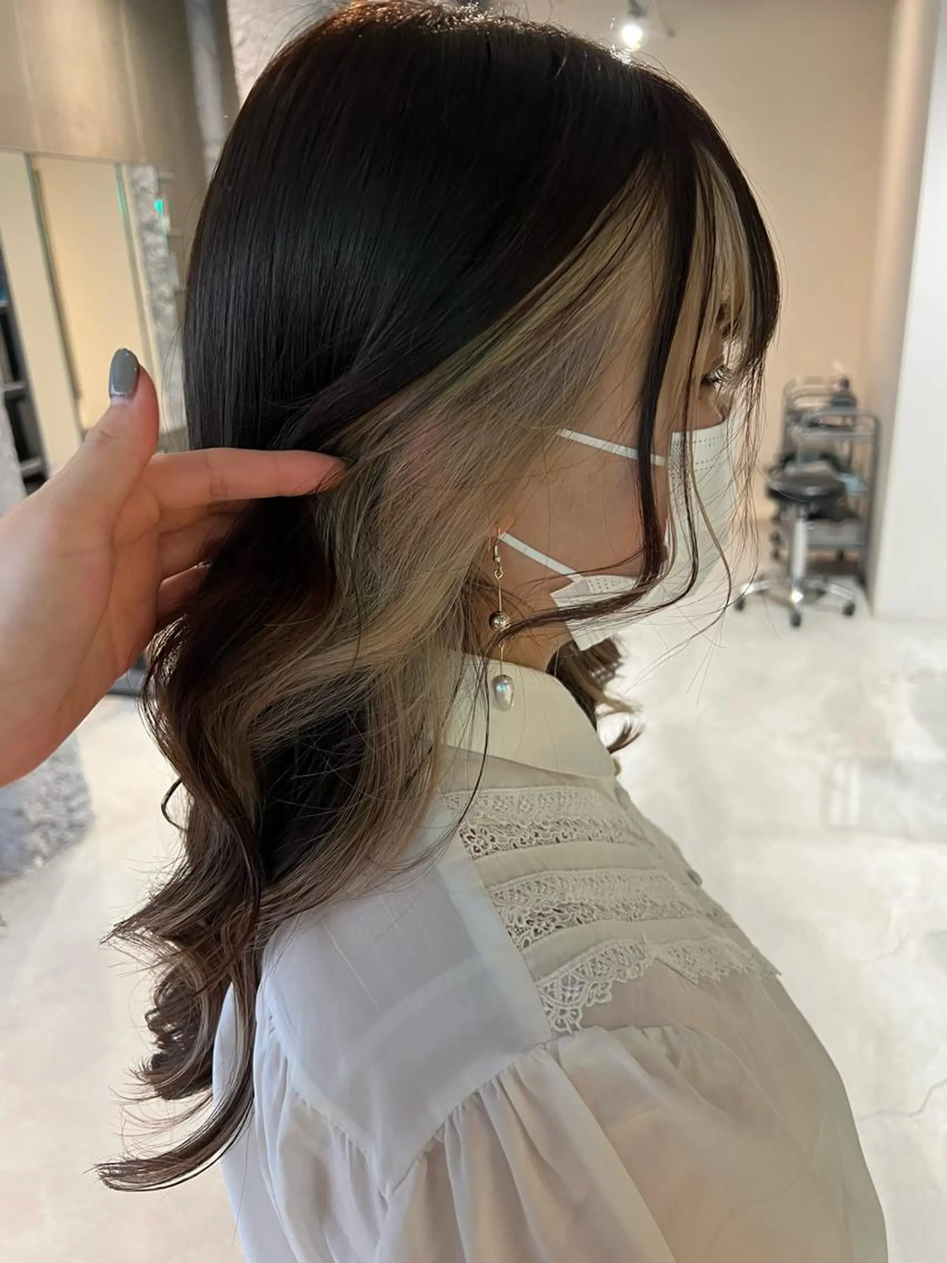 セミロング カラー 齋藤 みさきのヘアスタイル