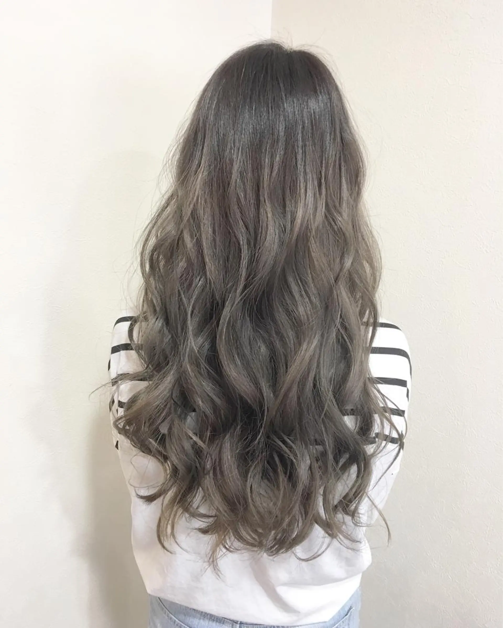 ロング ヤマグチ ヒカルのヘアスタイル