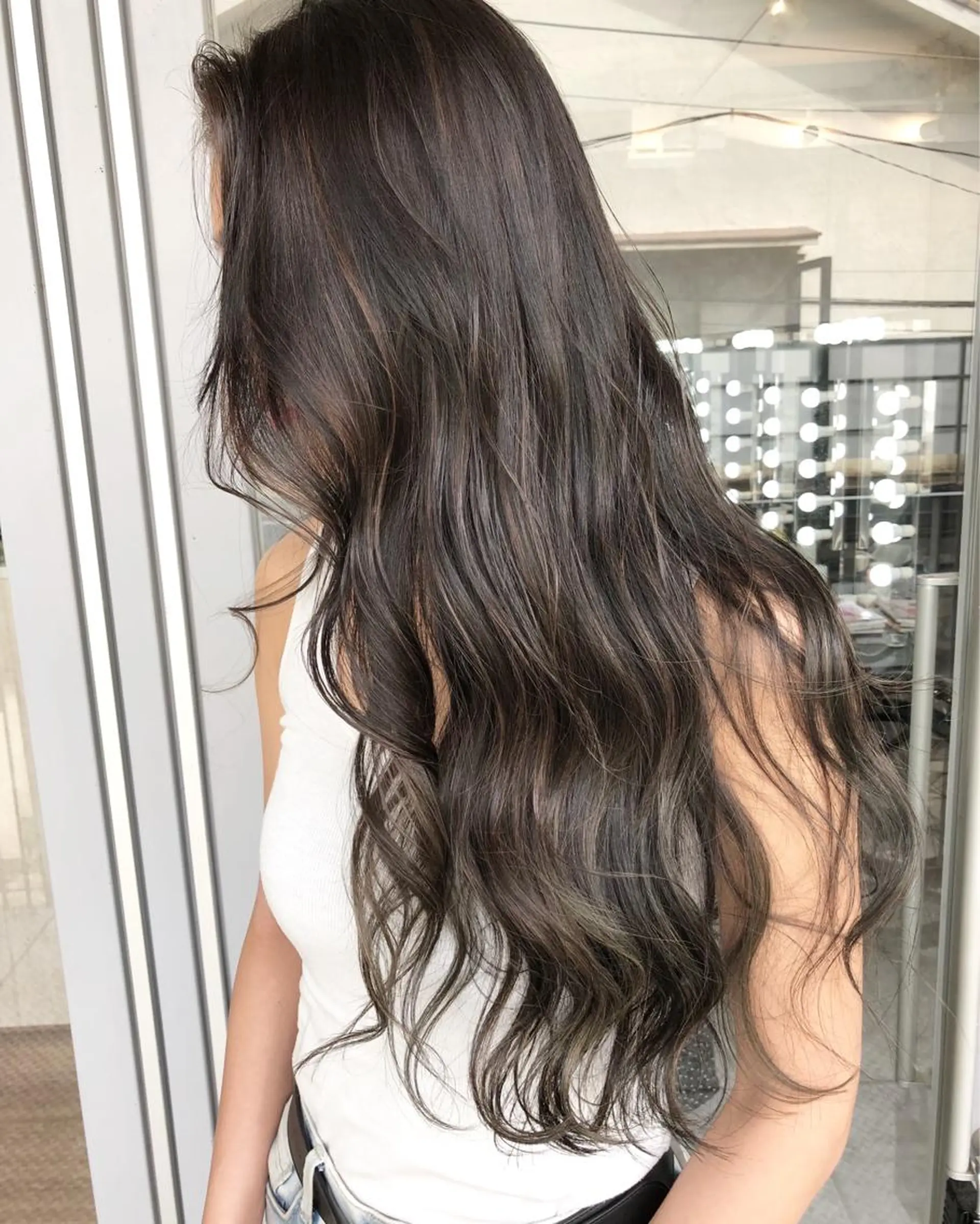 ロング カラー ベージュカラー ハイライトカラー ハイライト レイヤーカット BLend 渋谷のヘアスタイル