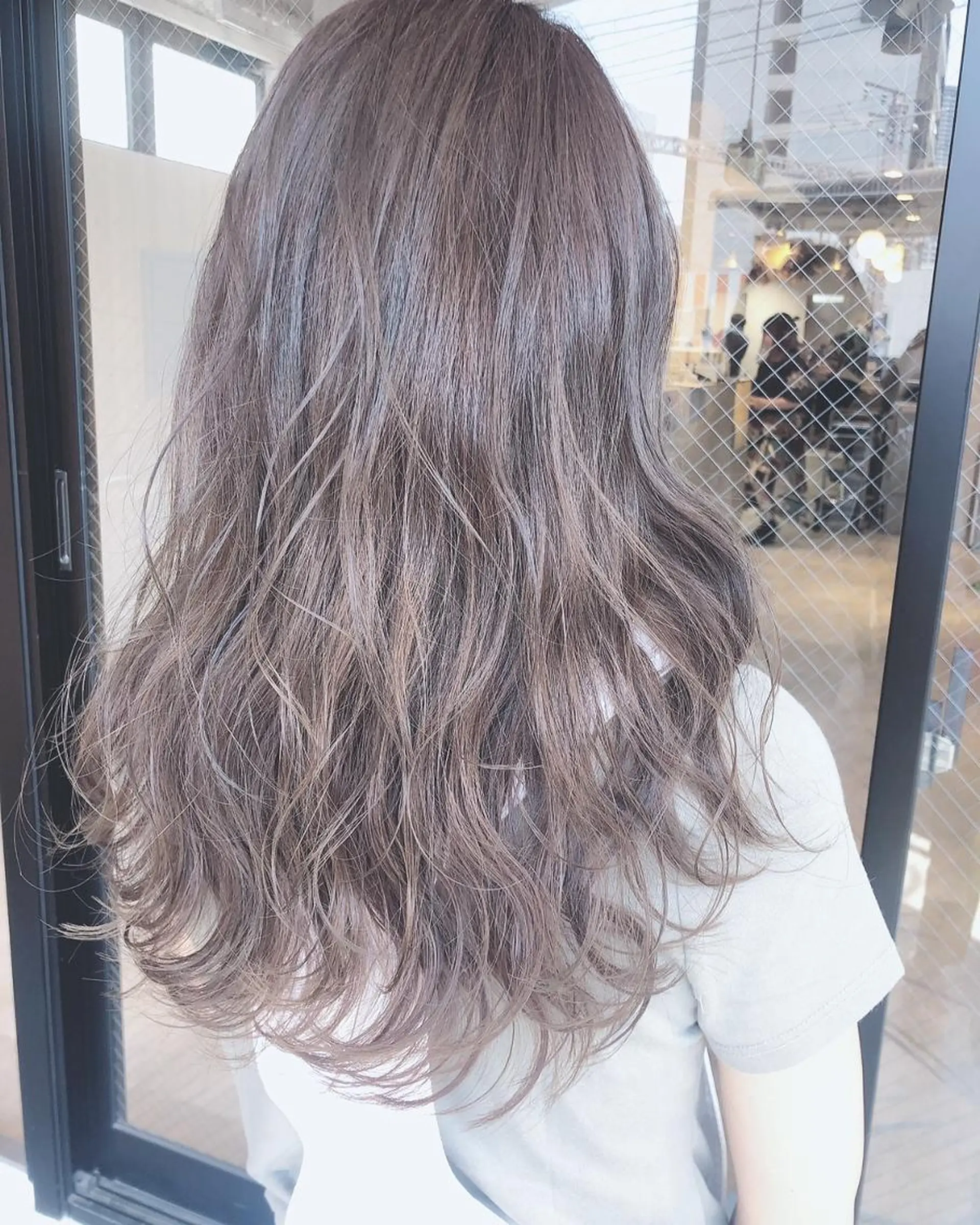セミロング カラー アディクシーカラー ダブルカラー イヤリングカラー ハイライトカラー イルミナカラー ヘアカラー トリートメント カラー特化 yamaのヘアスタイル