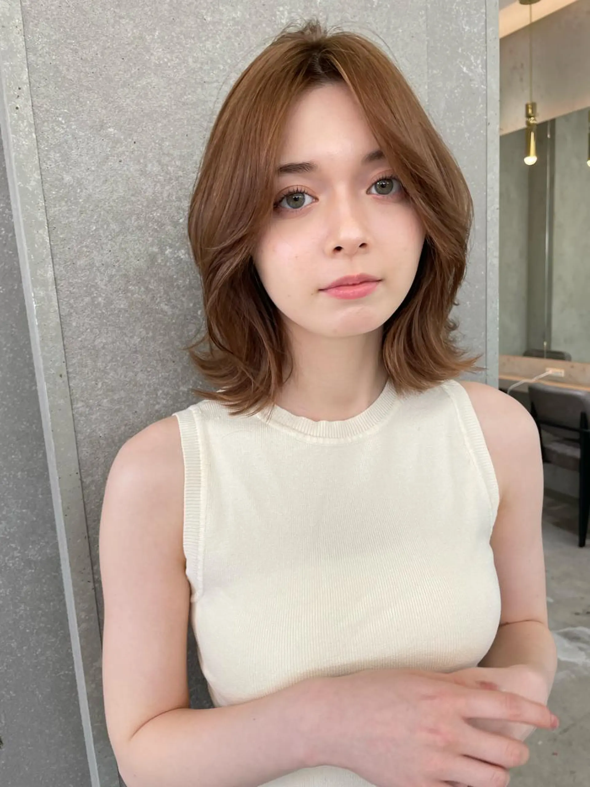 ミディアム カット ヘアカラー トリートメント 山本翔一郎 韓国顔周りレイヤーのヘアスタイル