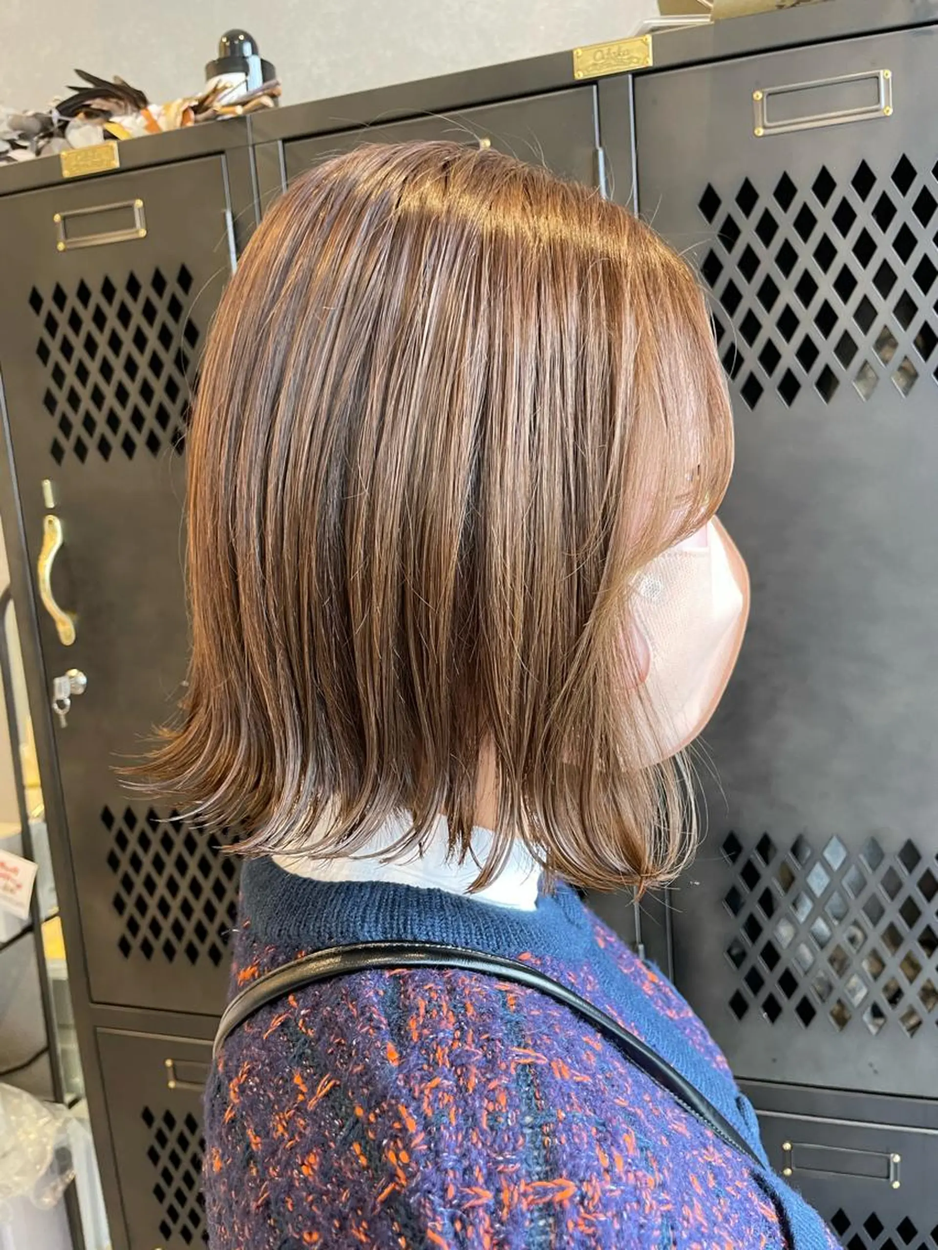 カラー ブリーチ 透明感カラー カット ヘアカラー トリートメント 秋元 菜摘のヘアスタイル