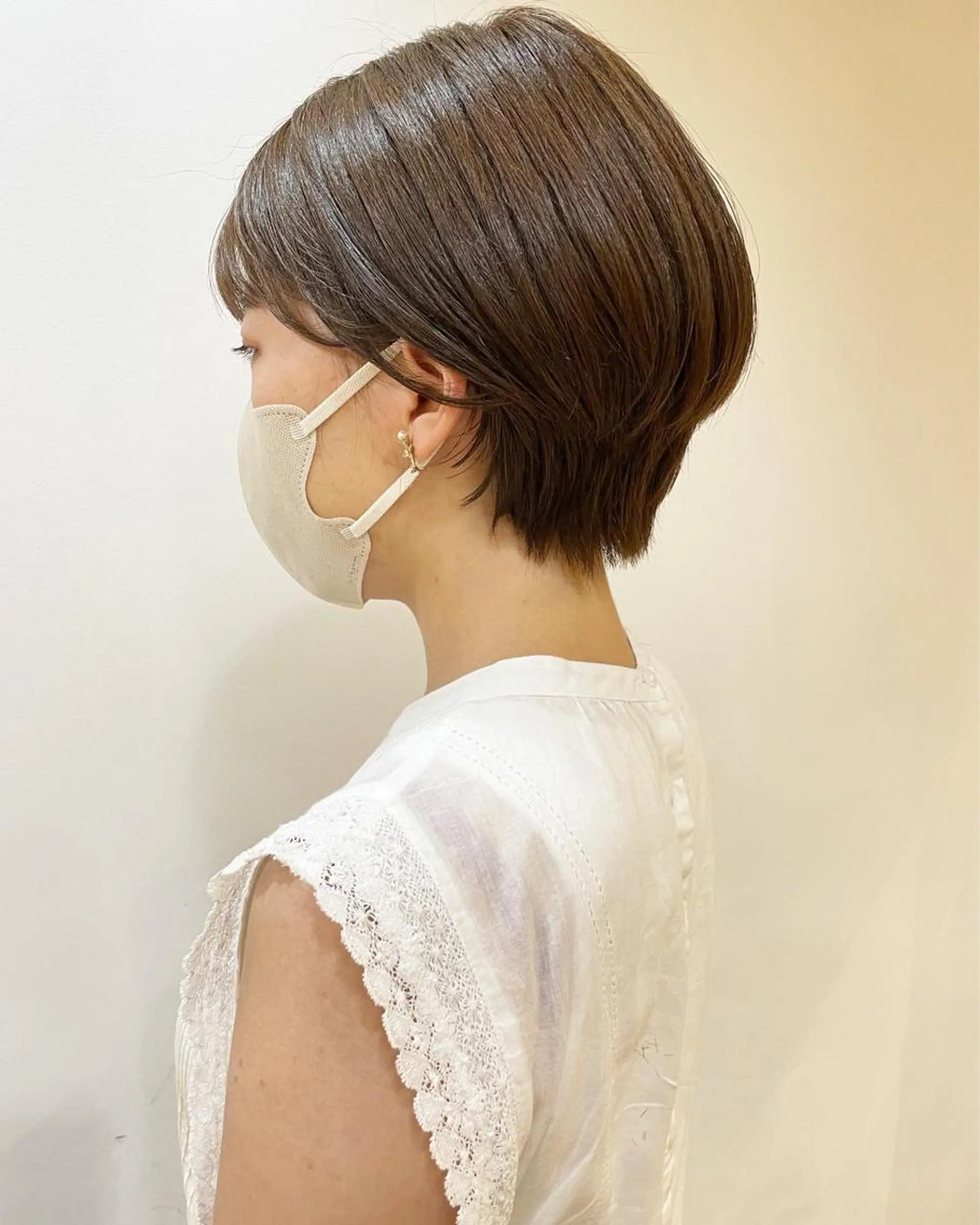 ショート カラー あずまぐち めぐみのヘアスタイル