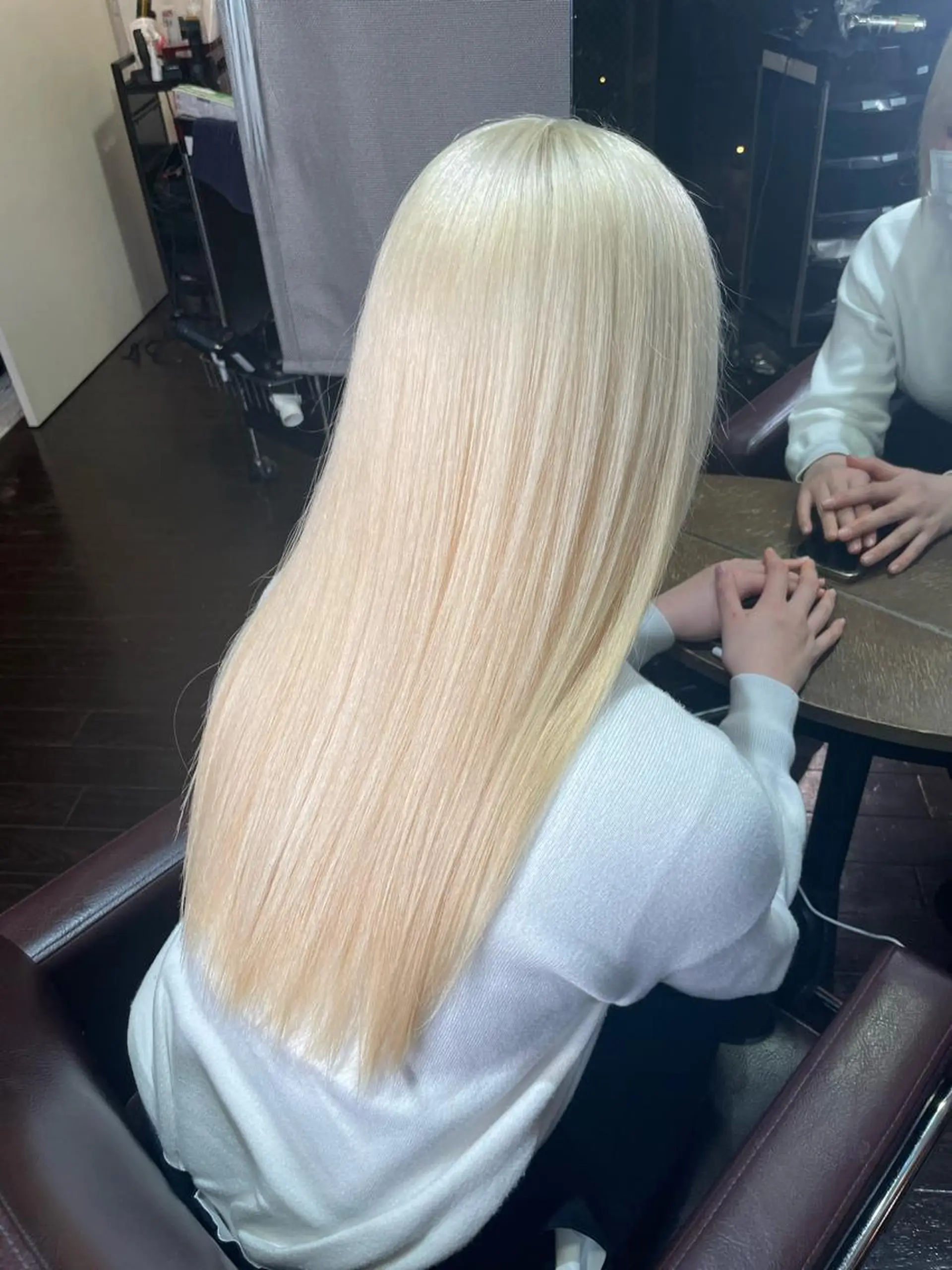 カラー アッシュ バレイヤージュ ベージュカラー ブリーチ 抜きっぱなしブロンド Carpe Diem所属・安田和洋 ブリーチカラー特化のヘアスタイル