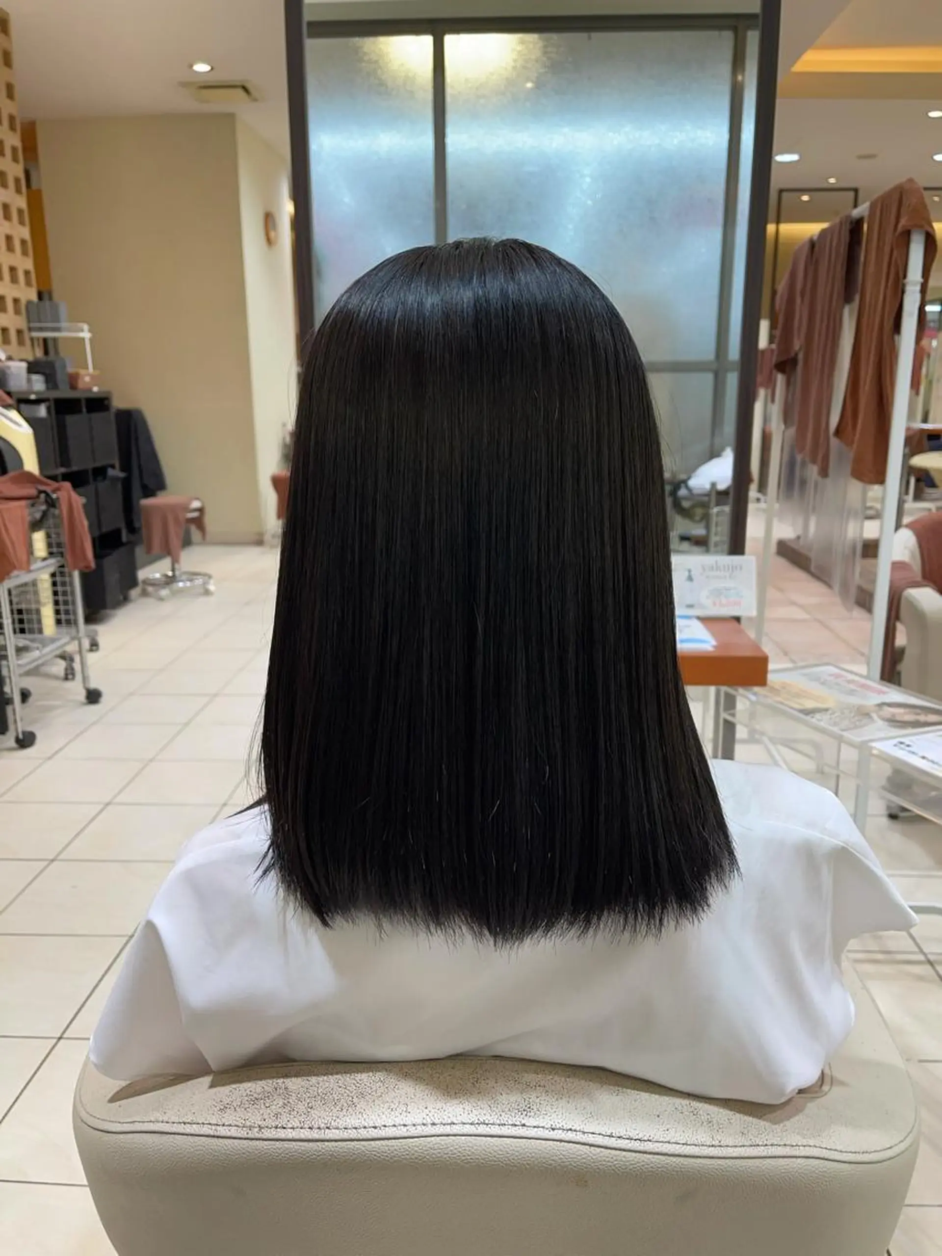 セミロング カラー 黒髪 ブルーカラー ブルーブラック カネヒラ リョウスケのヘアスタイル