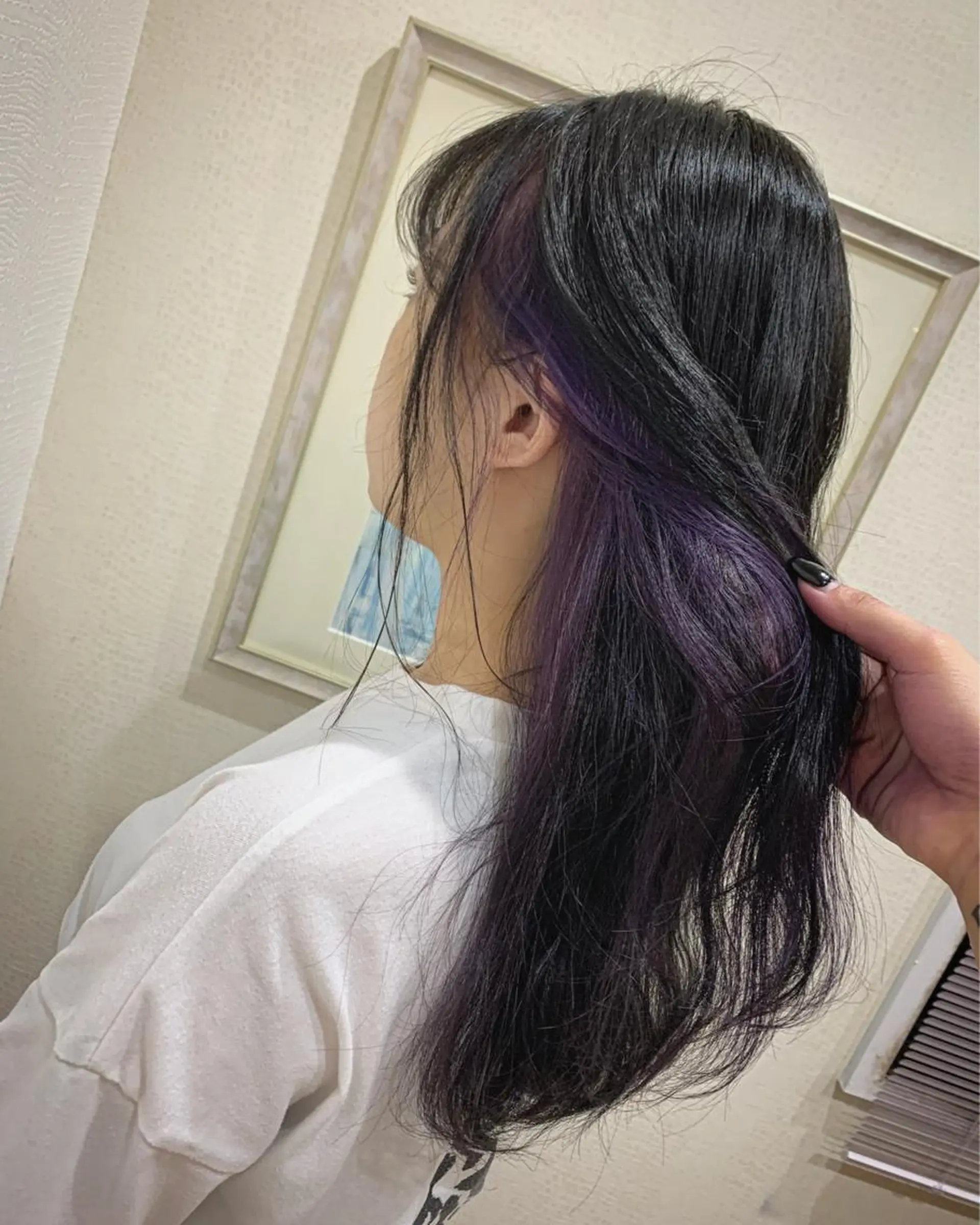 ロング カラー イヤリングカラー パープルカラー Morpho Hair Product所属・井上 花音のヘアスタイル