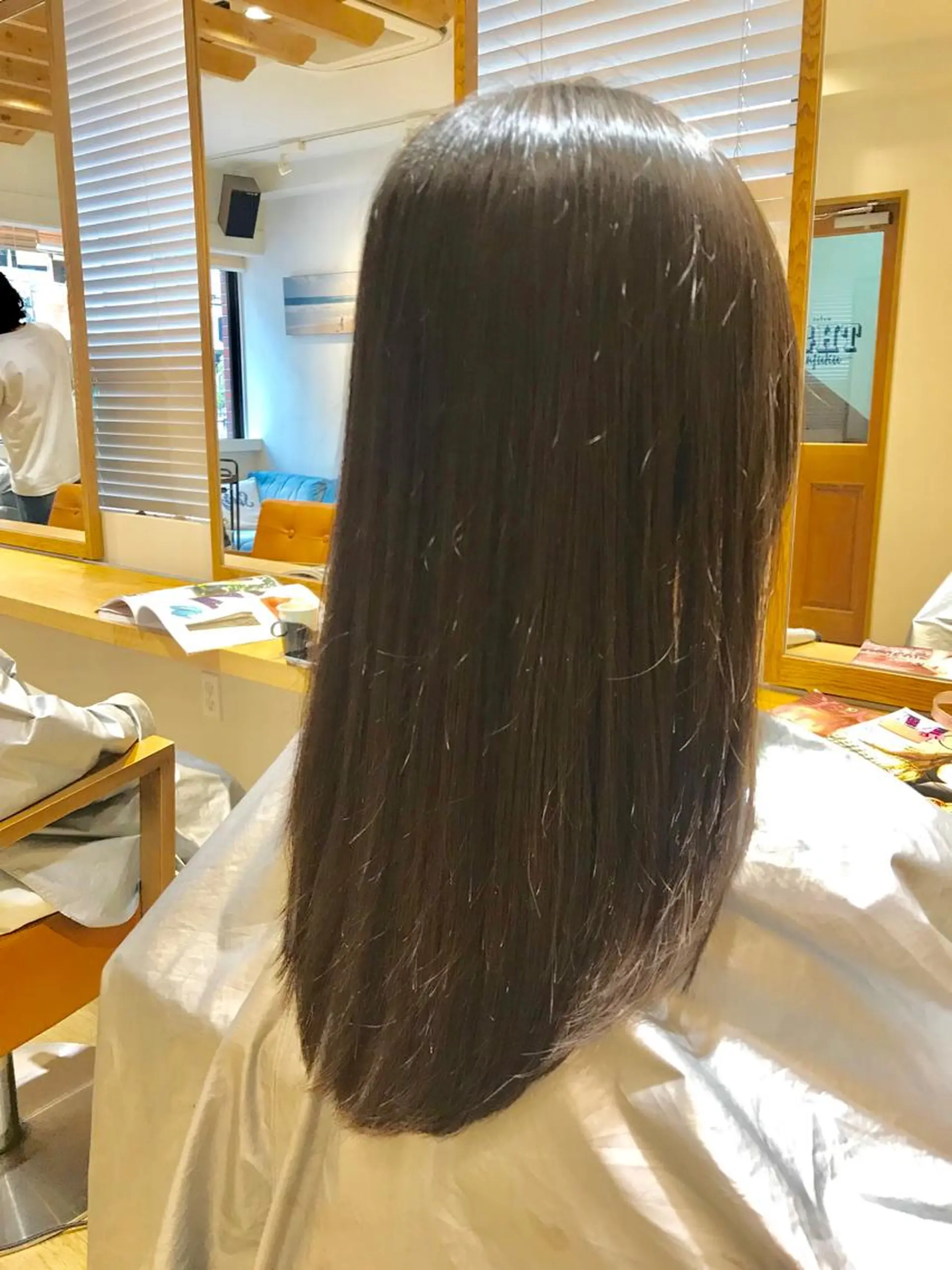 セミロング カット ヘアカラー 色気レイヤー& ショートはお任せ🌟のヘアスタイル