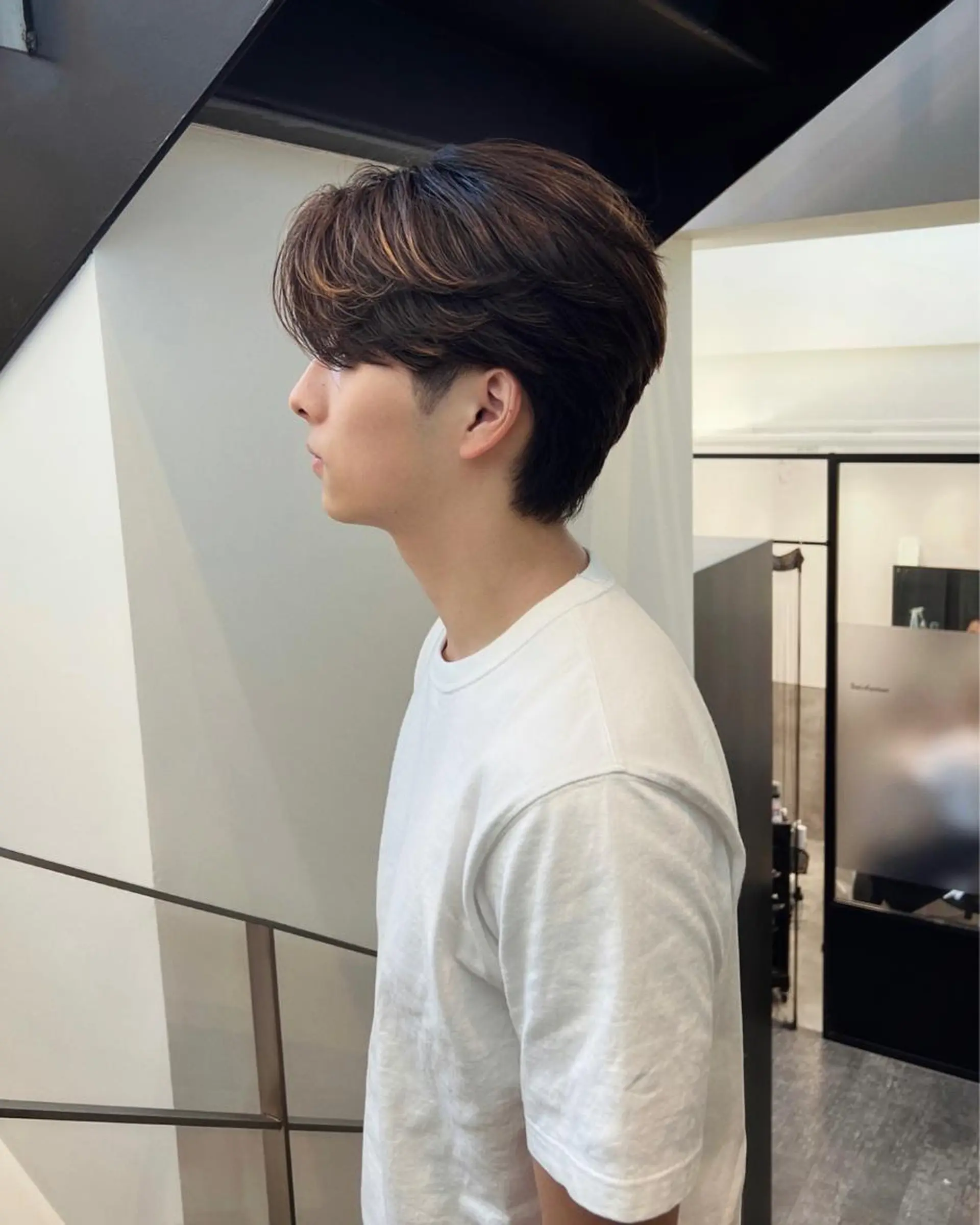 パーマ メンズ メンズパーマ ニュアンスパーマ カット パーマ Qin shaire salon 原宿verno店所属・【センターパート】 ETO／江藤翼の眉毛・アイブロウイメージ