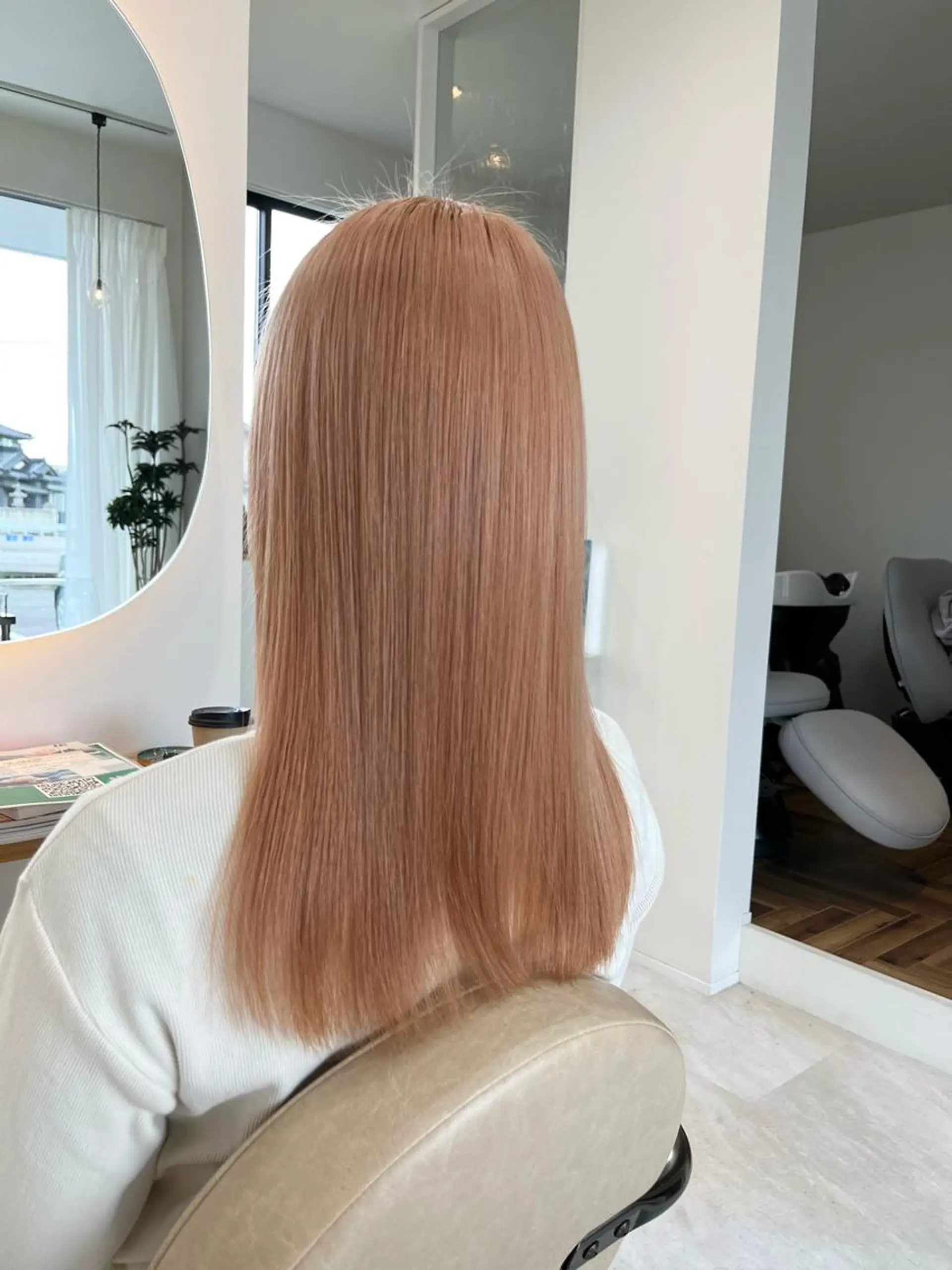 セミロング ヘアカラー 加藤 明香里のヘアスタイル