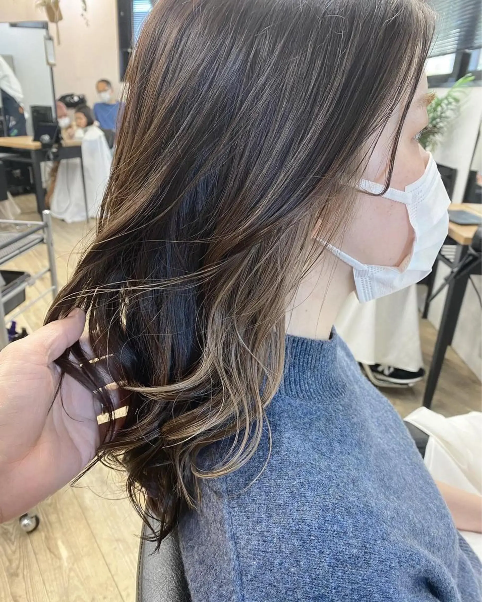 ミディアム カラー ベージュカラー ブリーチダブルカラー 【koide】のヘアスタイル