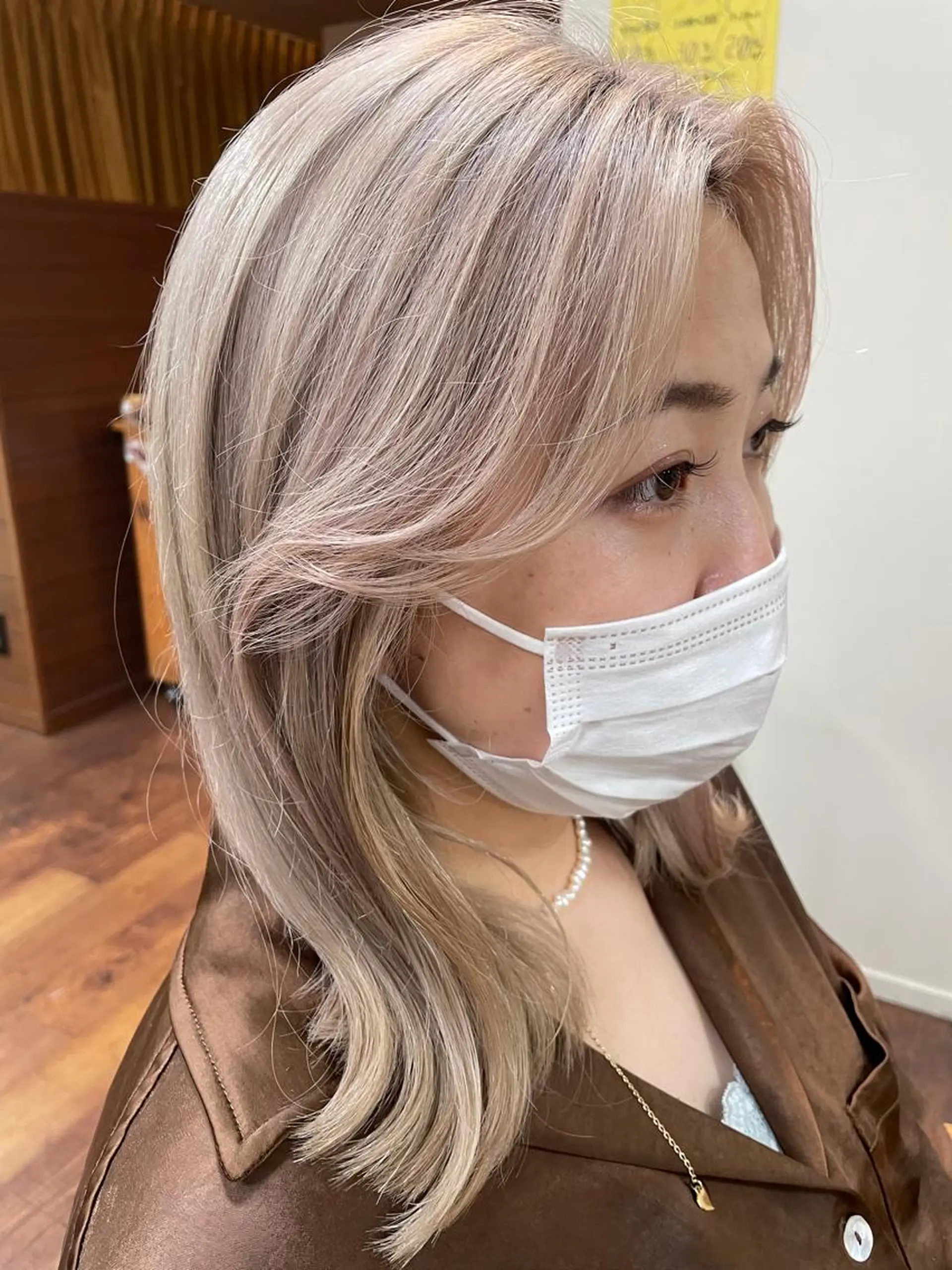 ミディアム 奈良橋 彩圭のヘアスタイル