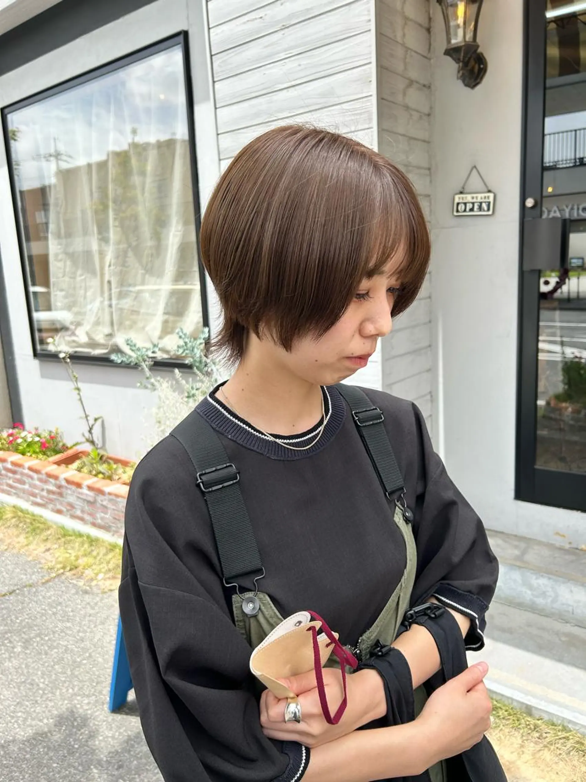 ショート カット ヘアカラー トリートメント 問屋町chapter 日笠快生のヘアスタイル