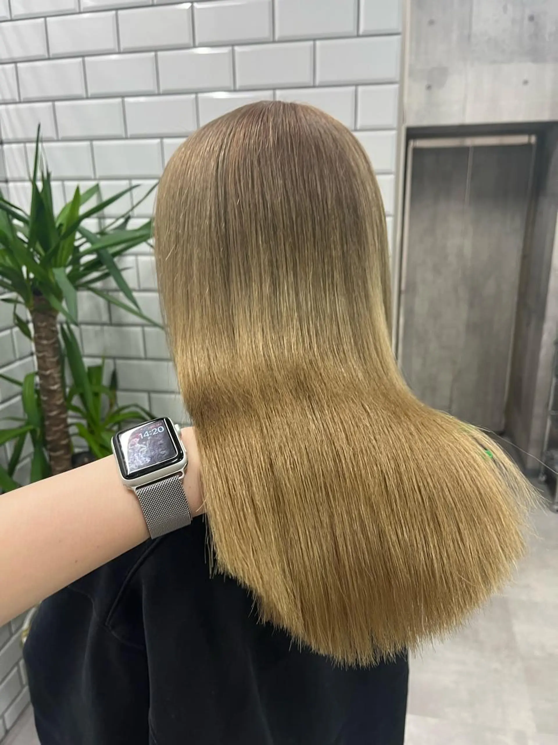 ロング カラー カット ヘアカラー トリートメント ヘアセット newi赤羽 HINATAのヘアスタイル