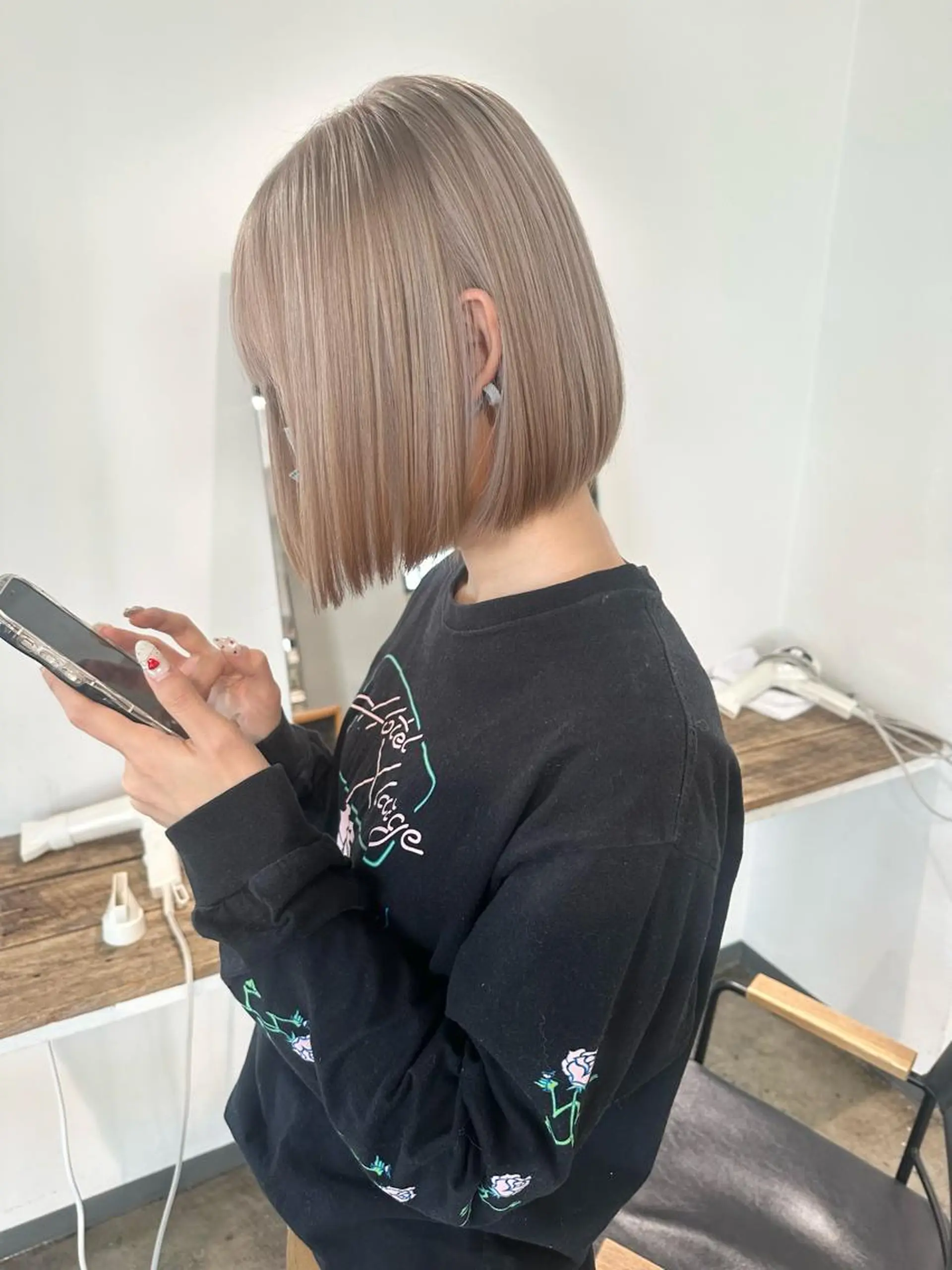 ミディアム ヘアカラー トリートメント ヘアセット ✨艶ブリーチカラー ✨四ノ宮裕己のヘアスタイル