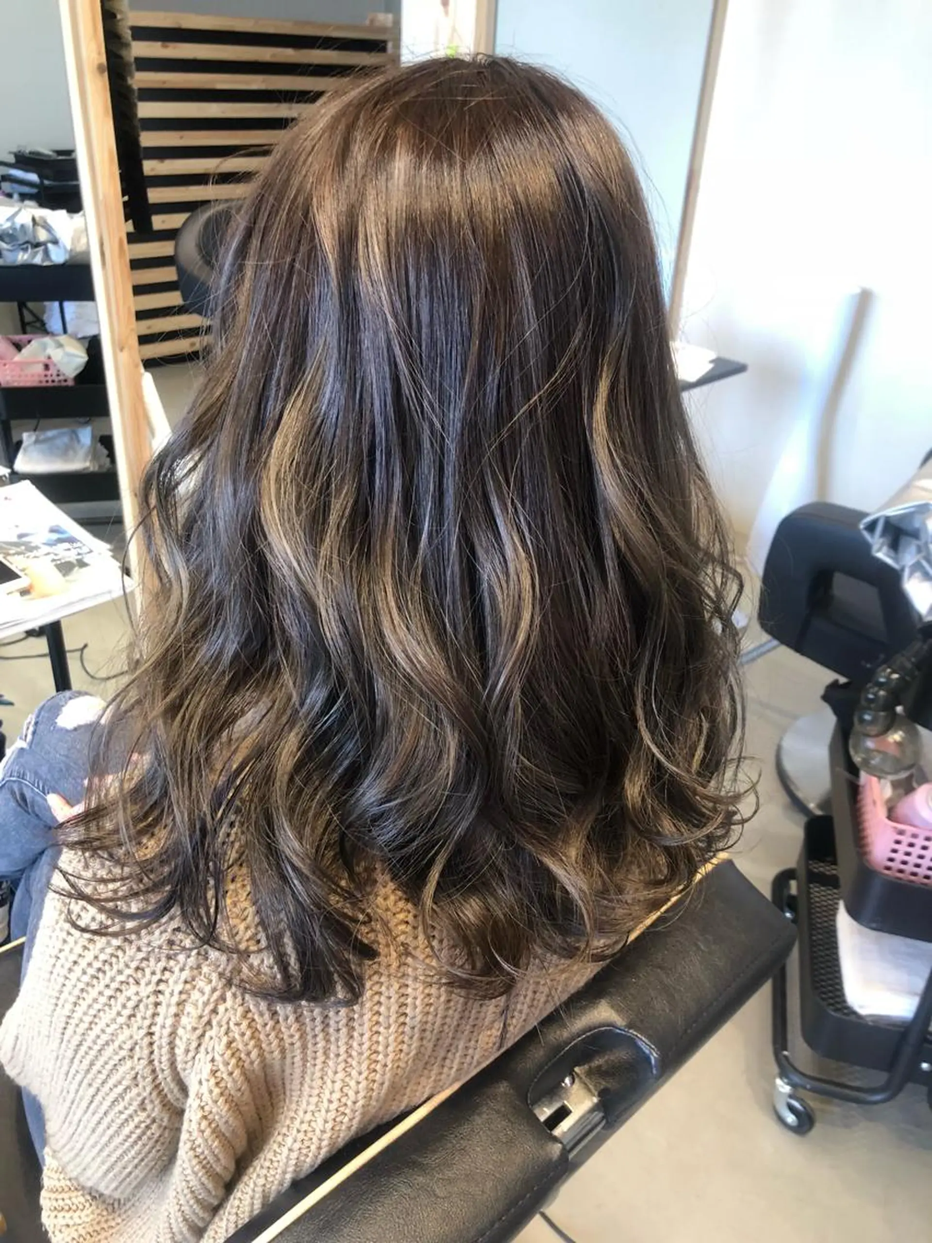 カラー 早川 真幸のヘアスタイル