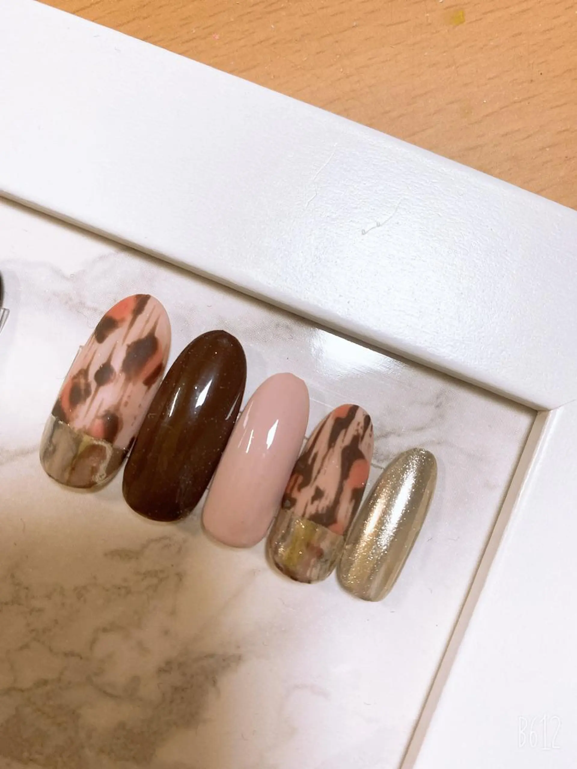 ネイル マットネイル ミラーネイル 鶴橋wooone nail.rieのネイルデザイン