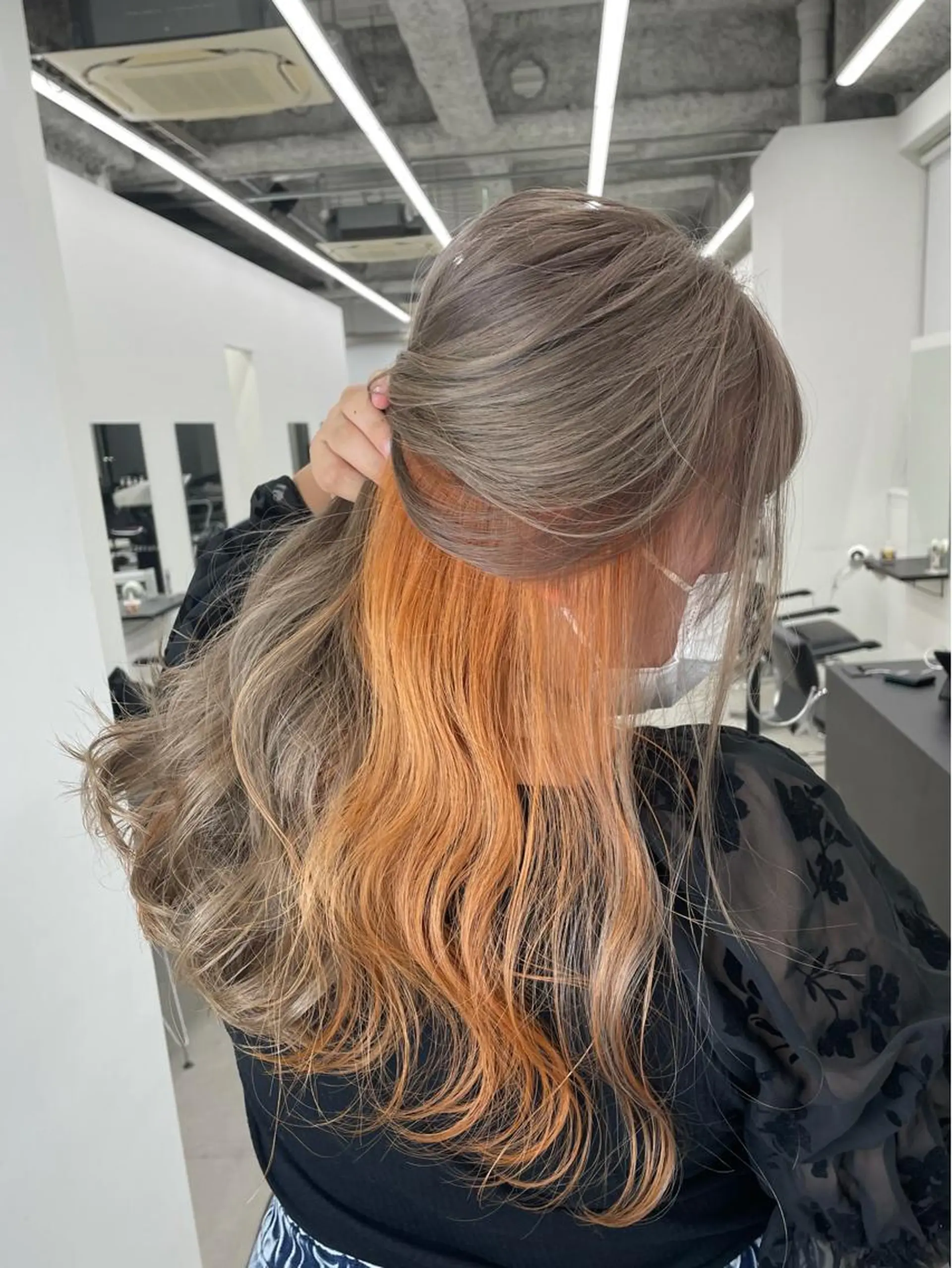 ロング カラー 岡留 愛美のヘアスタイル