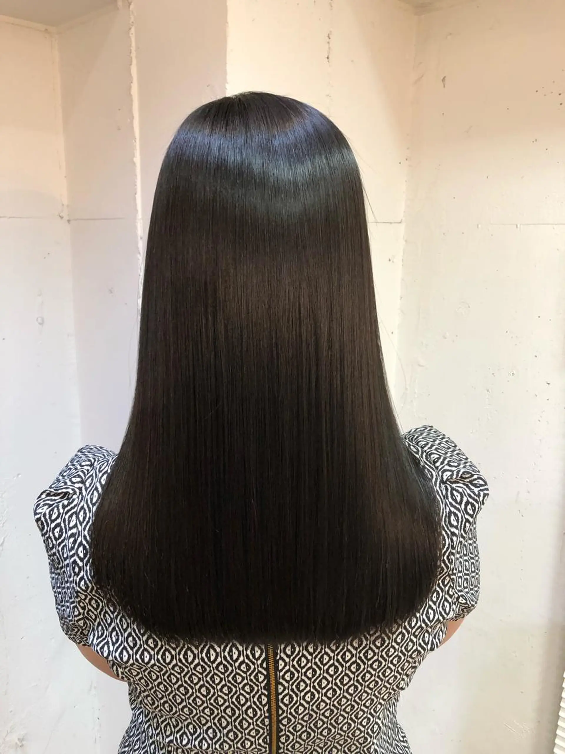 ロング kawakita yoshinoriのヘアスタイル