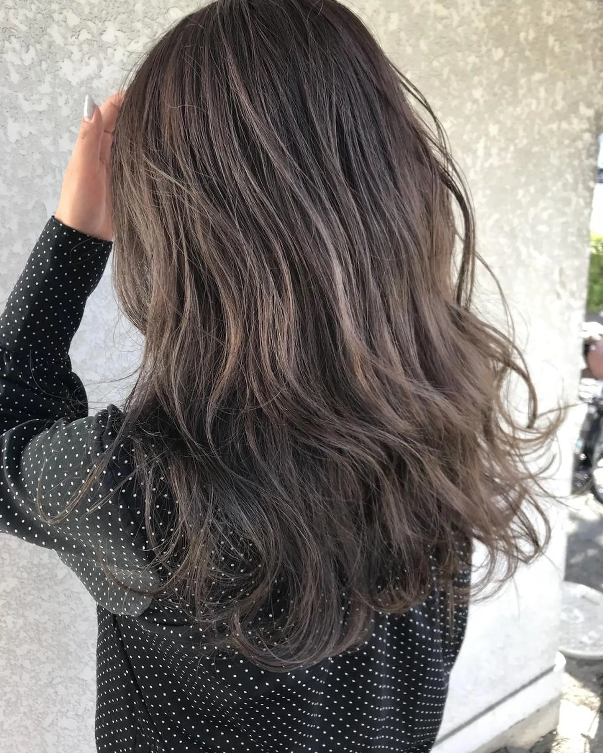 ロング 伊藤 裕治のヘアスタイル