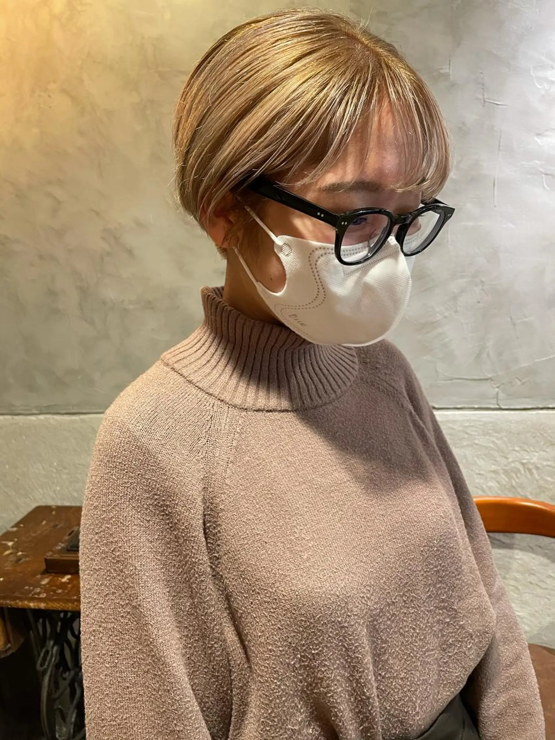 ショート ハイライト カット ヘアカラー トリートメント さの あやねのヘアスタイル