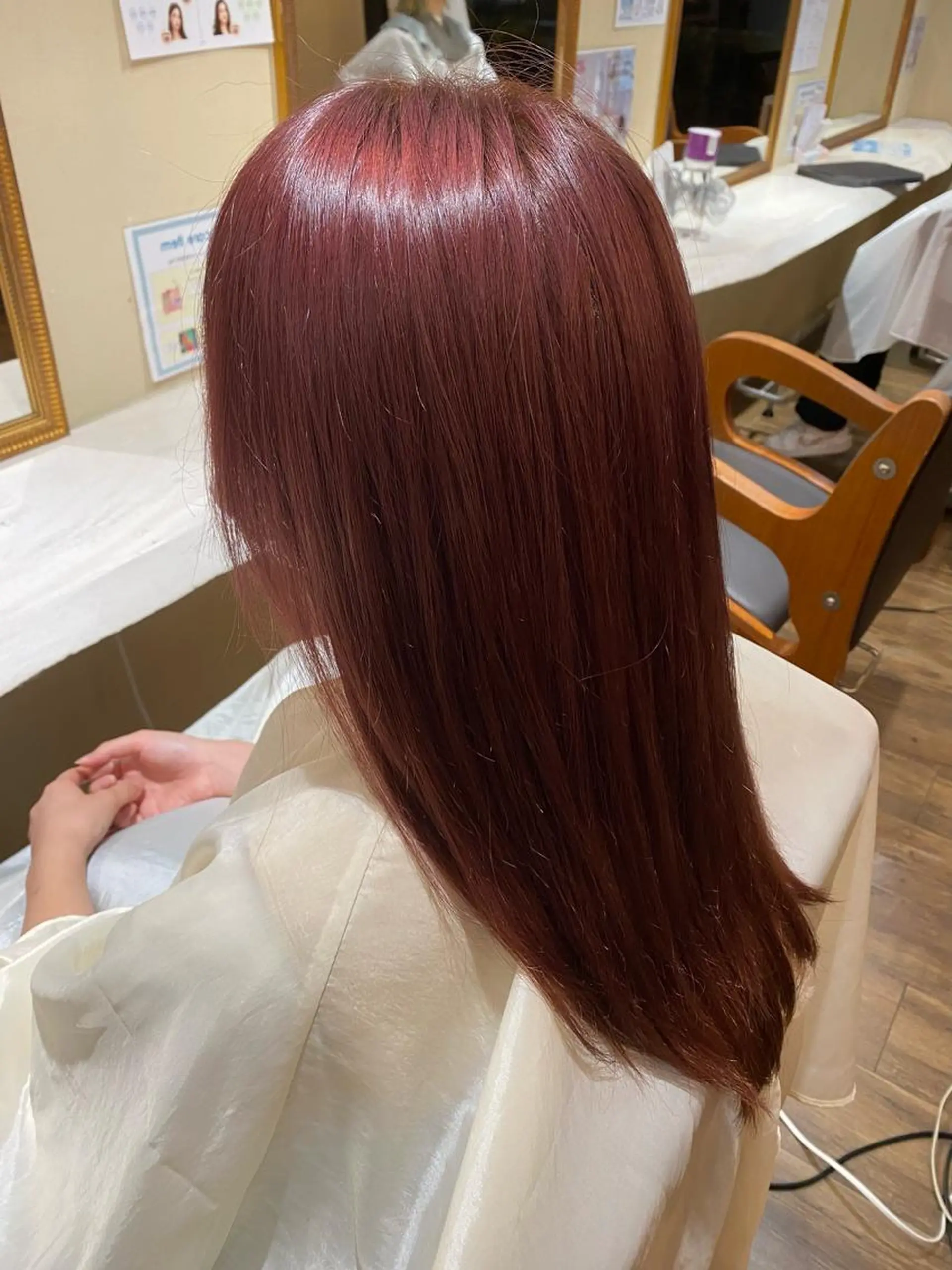 カラー ブリーチ オレンジ ピンクカラー 大形 誉のヘアスタイル