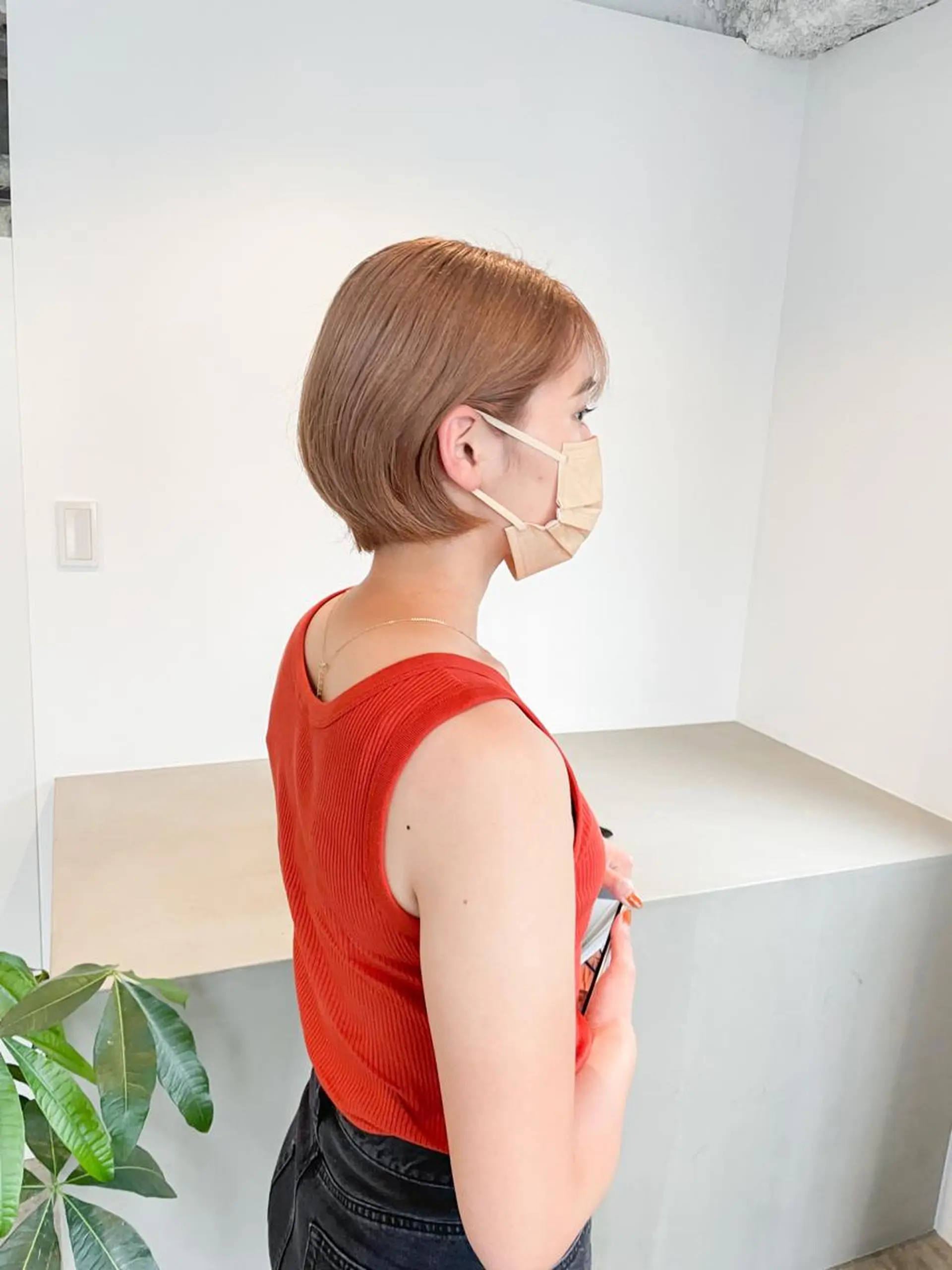 ショート カラー 丸みショート ベージュカラー ブリーチ ブラウンカラー ブラウンベージュ カット ヘアカラー Takuma Suzuki中目黒のヘアスタイル