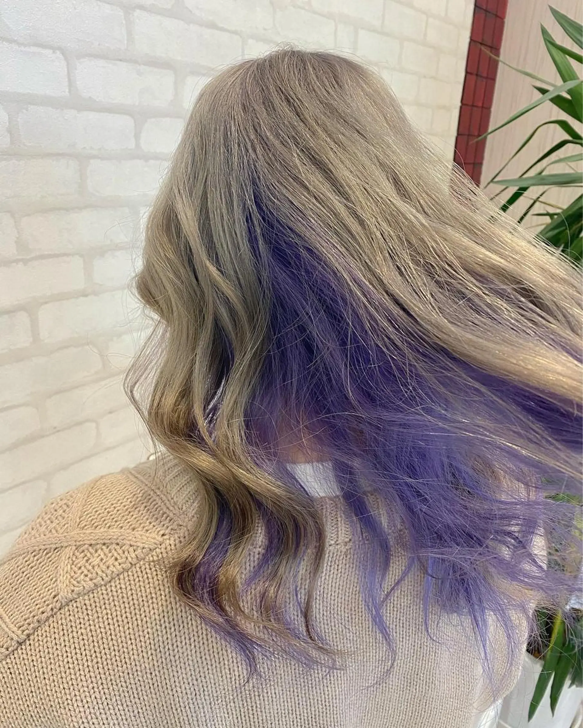 ロング カラー ブリーチ インナーカラー バイオレットカラー カット ヘアカラー 中川 拓弥のヘアスタイル