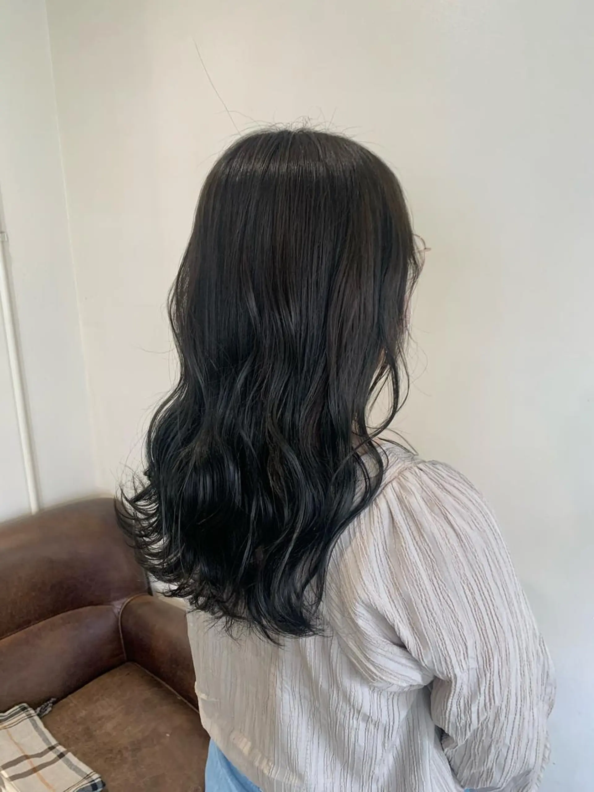 セミロング カラー ヘアアレンジ グレージュ オリーブグレージュ オリーブグレー ヘアカラー トリートメント ヘアセット 金子 廉のヘアスタイル