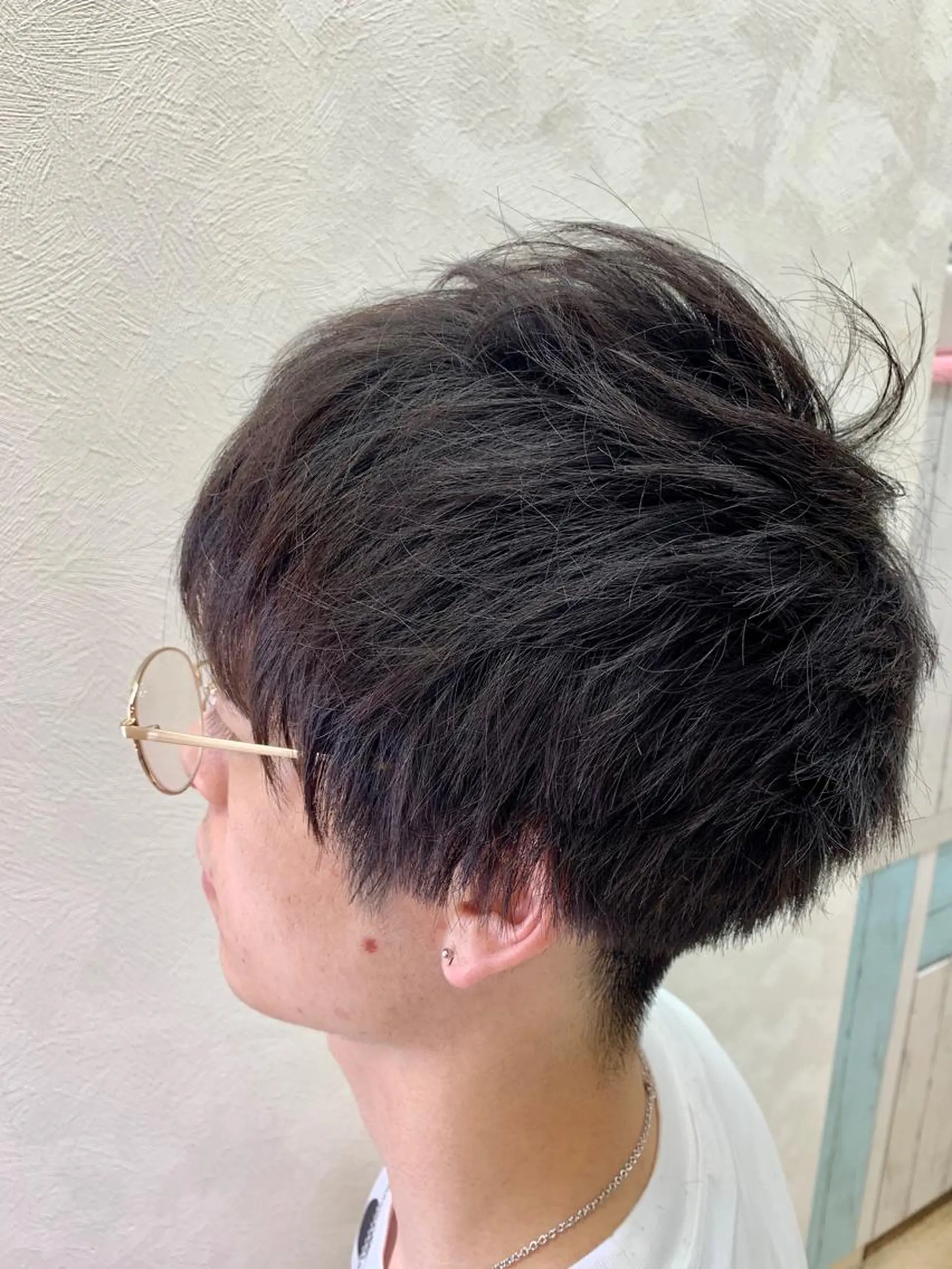 ショート カラー メンズ マッシュ レイヤーカット カット トリートメント 加藤 遥花のヘアスタイル