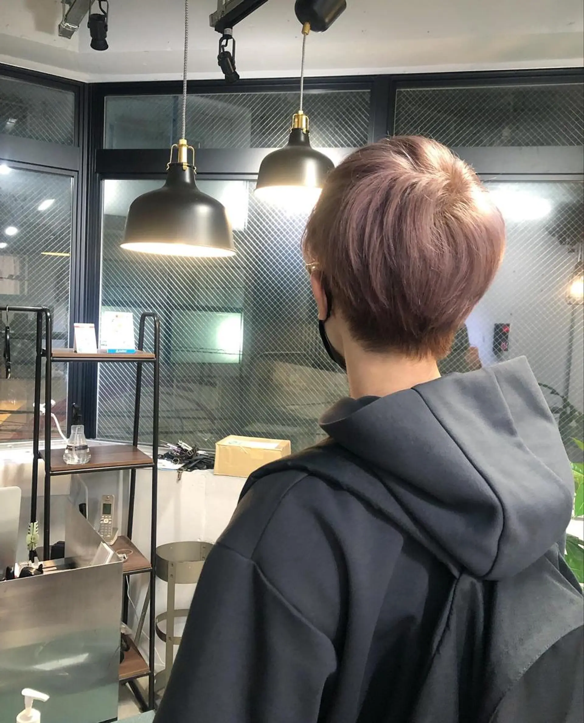 ショート カラー メンズ 松下 倫子のヘアスタイル